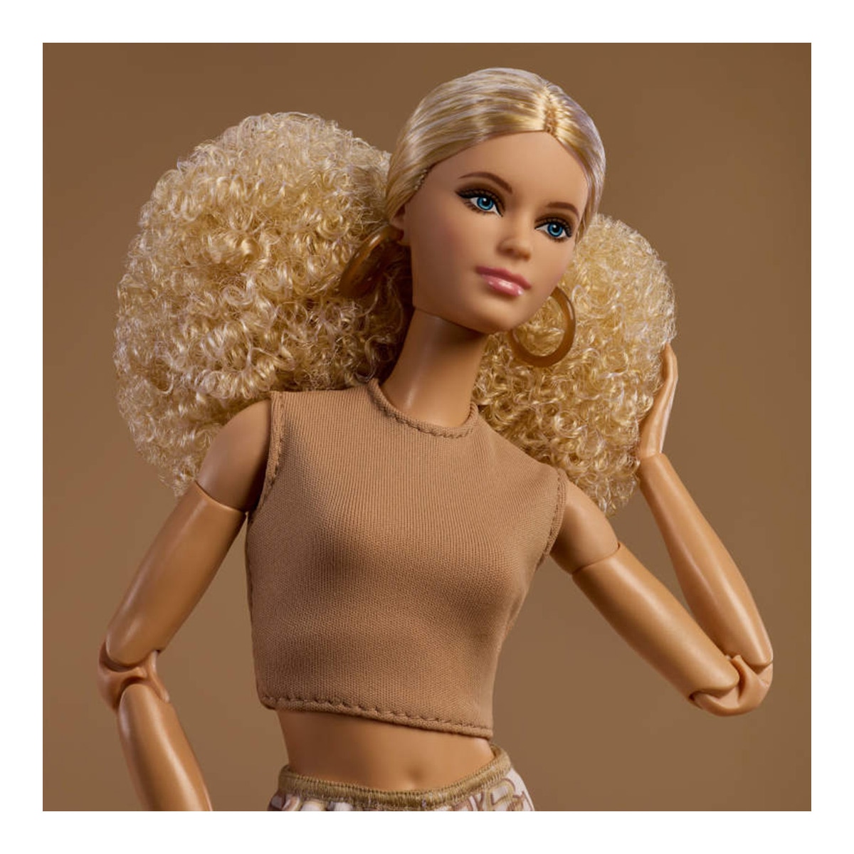 Boneca Barbie Signature Basics 07 3