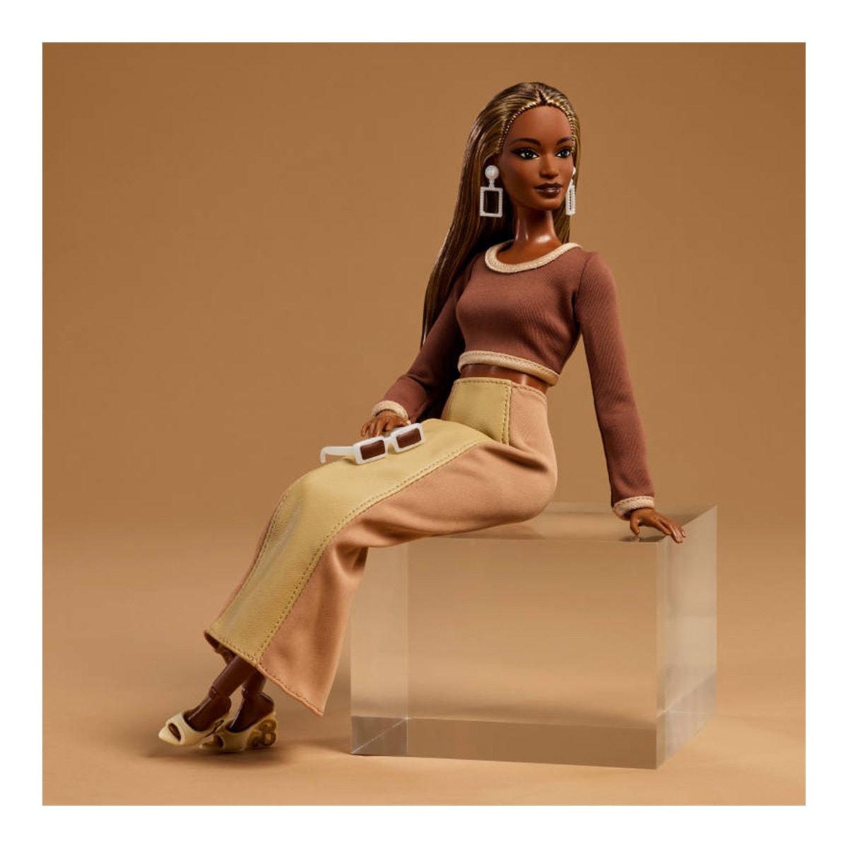 MUÑECA BARBIE SIGNATURE YOU CREATE BARBIE BASICS KIT 2 3