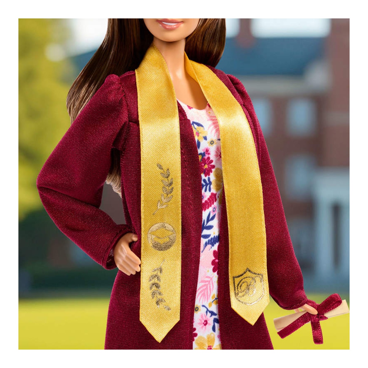 MUÑECA DESEOS DE GRADUACION BARBIE SIGNATURE 4