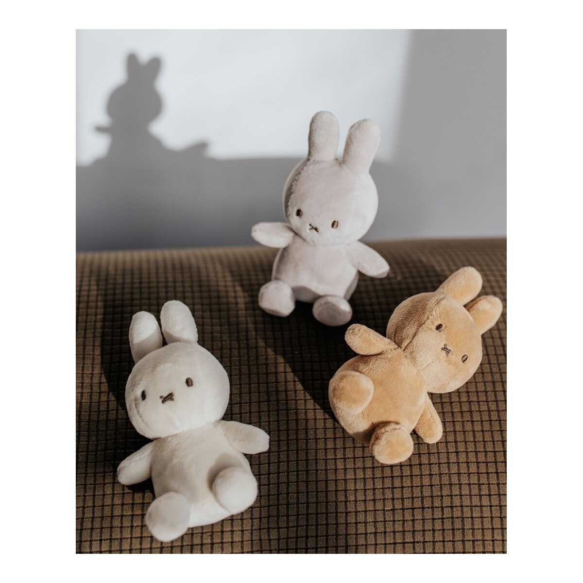Peluche Mini Miffy con pelaje extra suave en caja regalo hecho poliéster Soft boa Bon Ton Toys 5