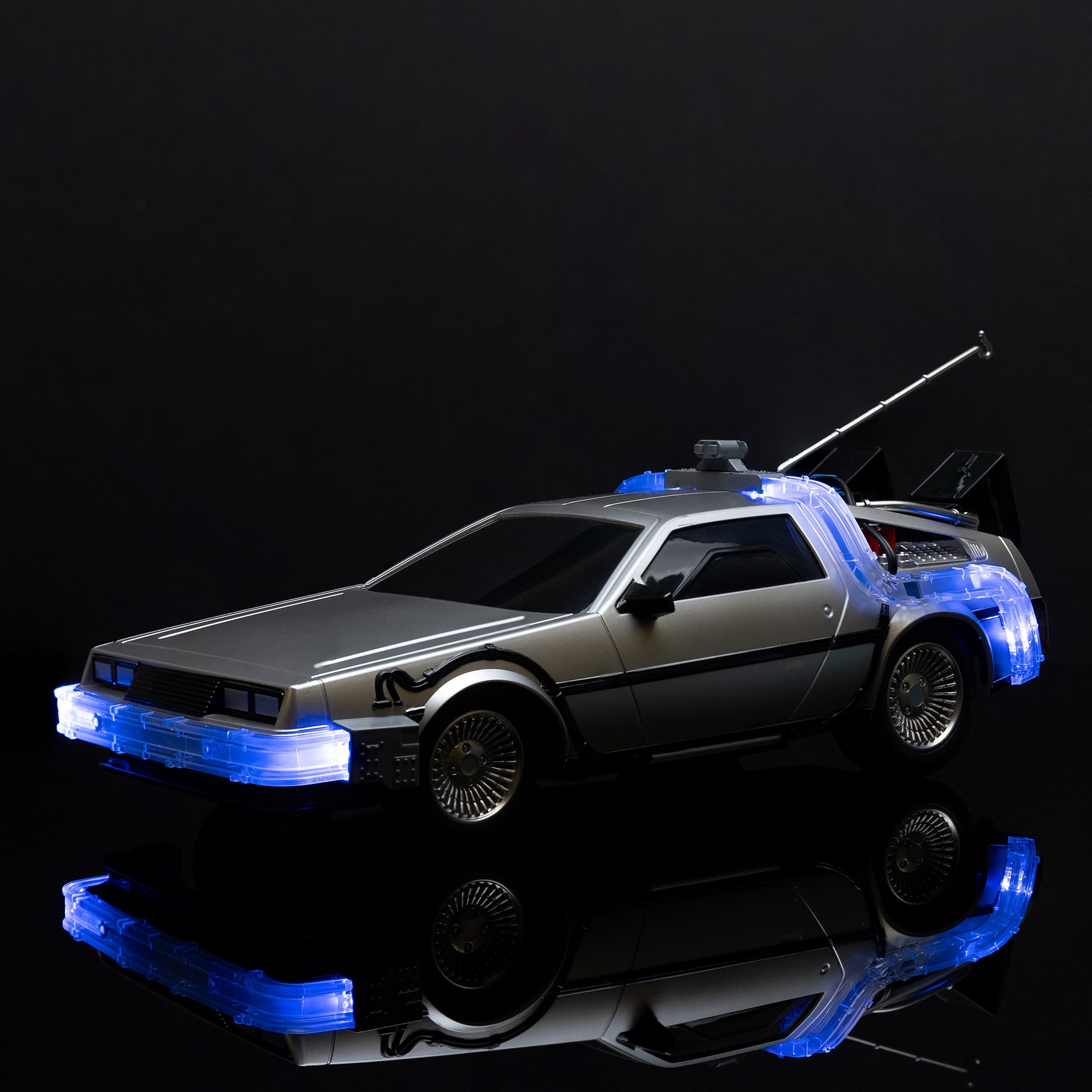 Coche Radiocontrol Dlorean Regreso al Futuro Ii 1:16 Regreso al futuro Simba 10
