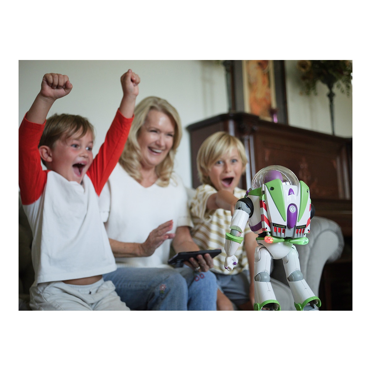 Robot Buzz Lightyear Versión Española Toy Story Robosen modelos surtidos 11