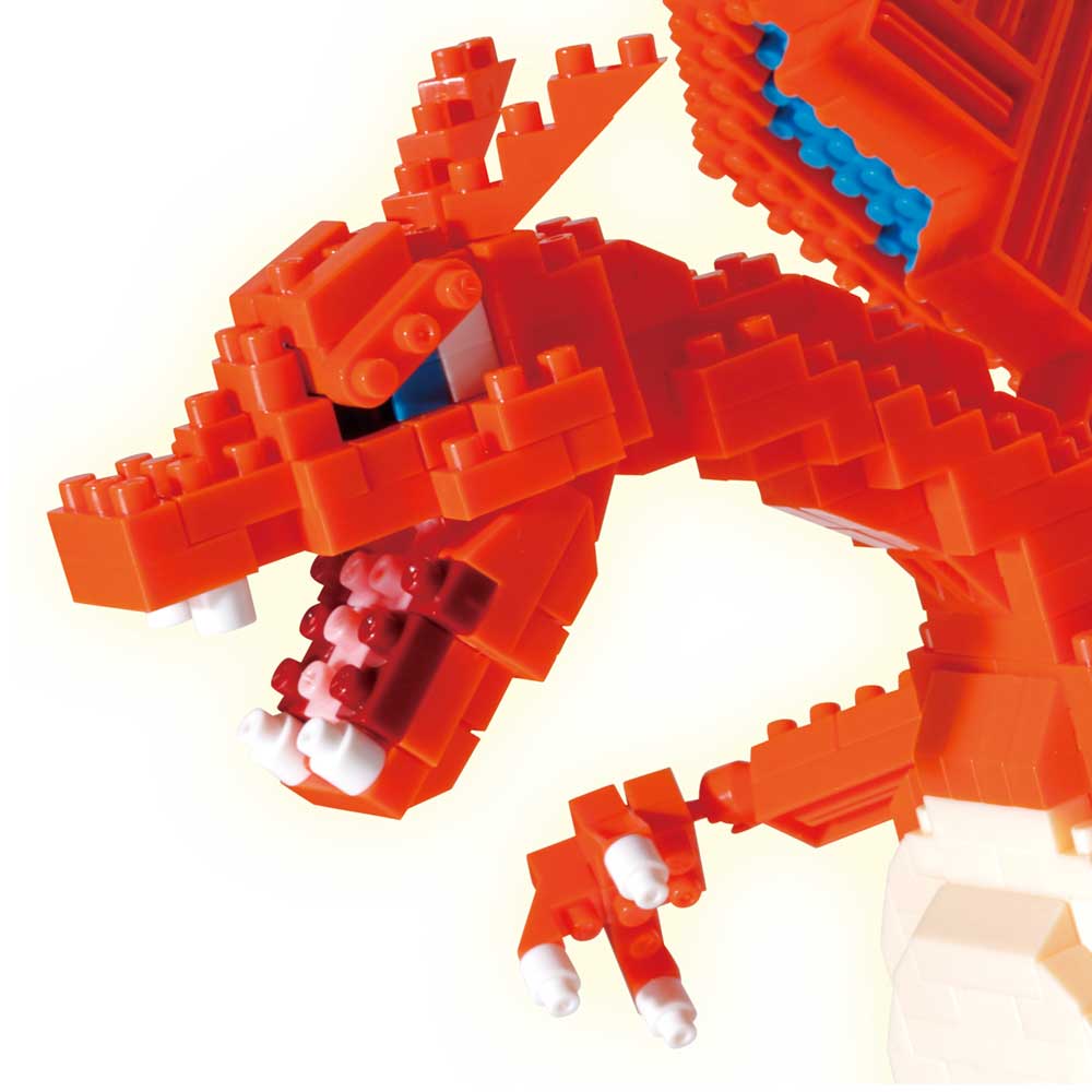 Juguete con piezas Nanoblock Charizard Kawada 4
