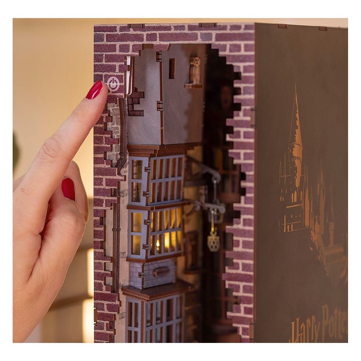 Sujeta libros con luz para montar Diagon Alley Harry Potter Revell 28