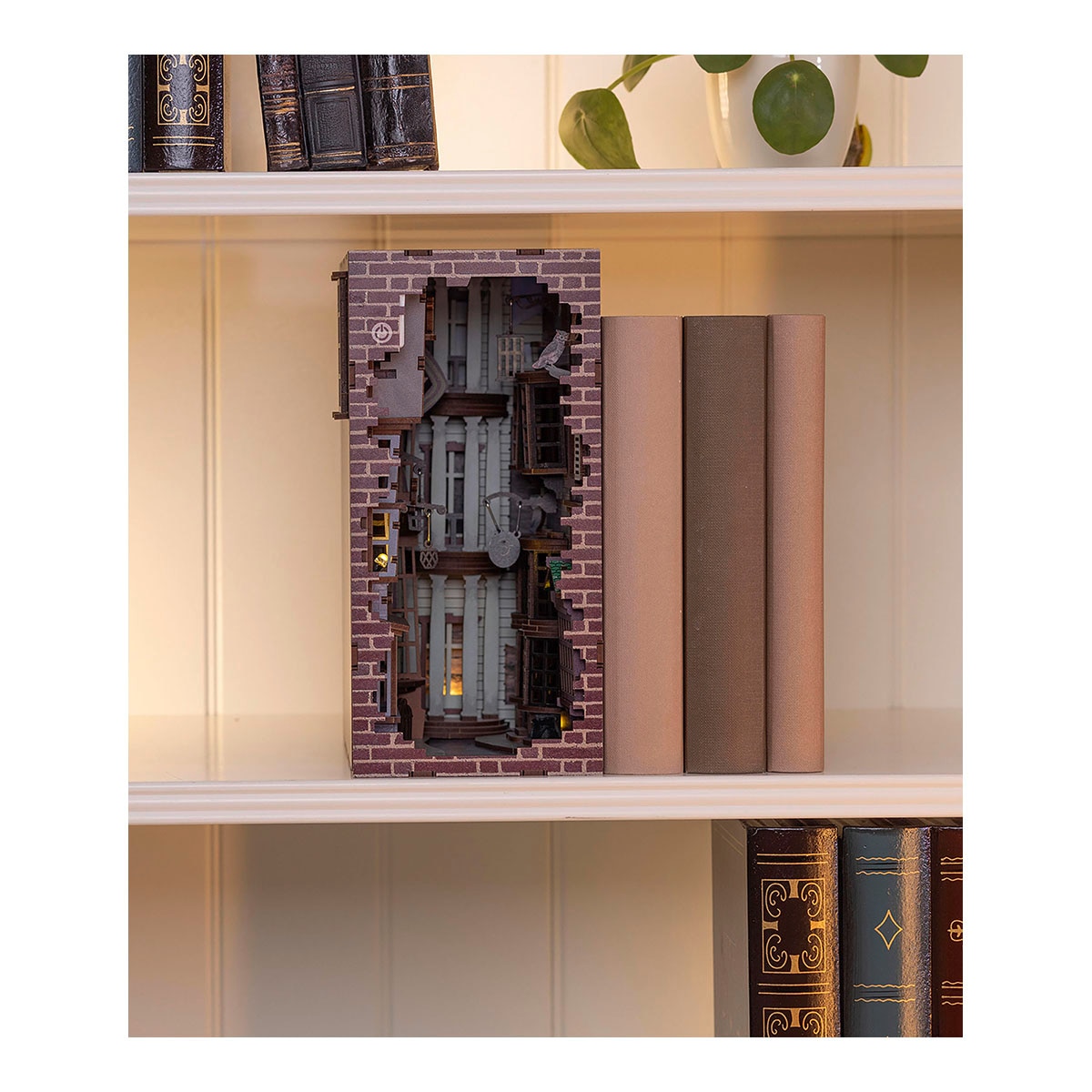 Sujeta libros con luz para montar Diagon Alley Harry Potter Revell 29