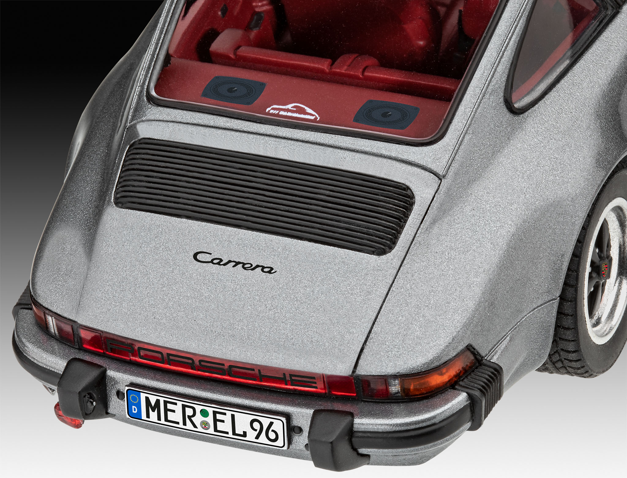 Imagen 6 de Maqueta Set Porsche 911 Carrera 3.2 Coupé G-Model con accesorios básicos Revell