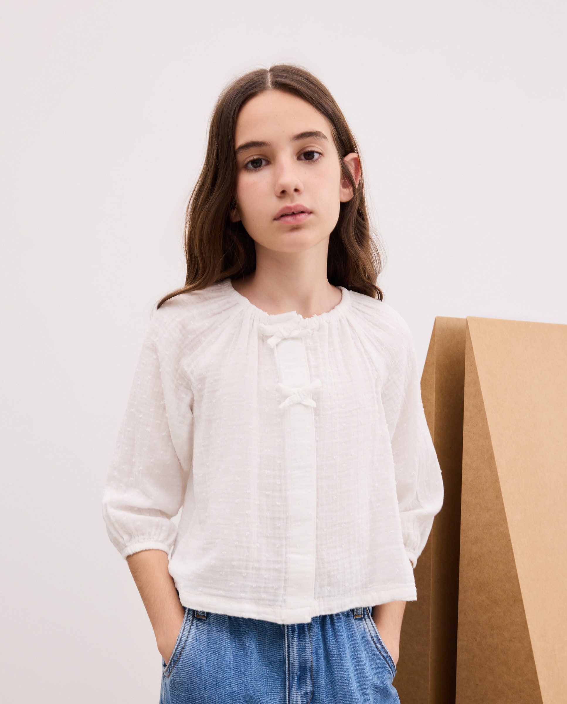 Imagem 0 de Blusa de Criança com Manga Comprida Fantasia em Chiffon Duplo com Plumetti e Fecho à Frente com Laços