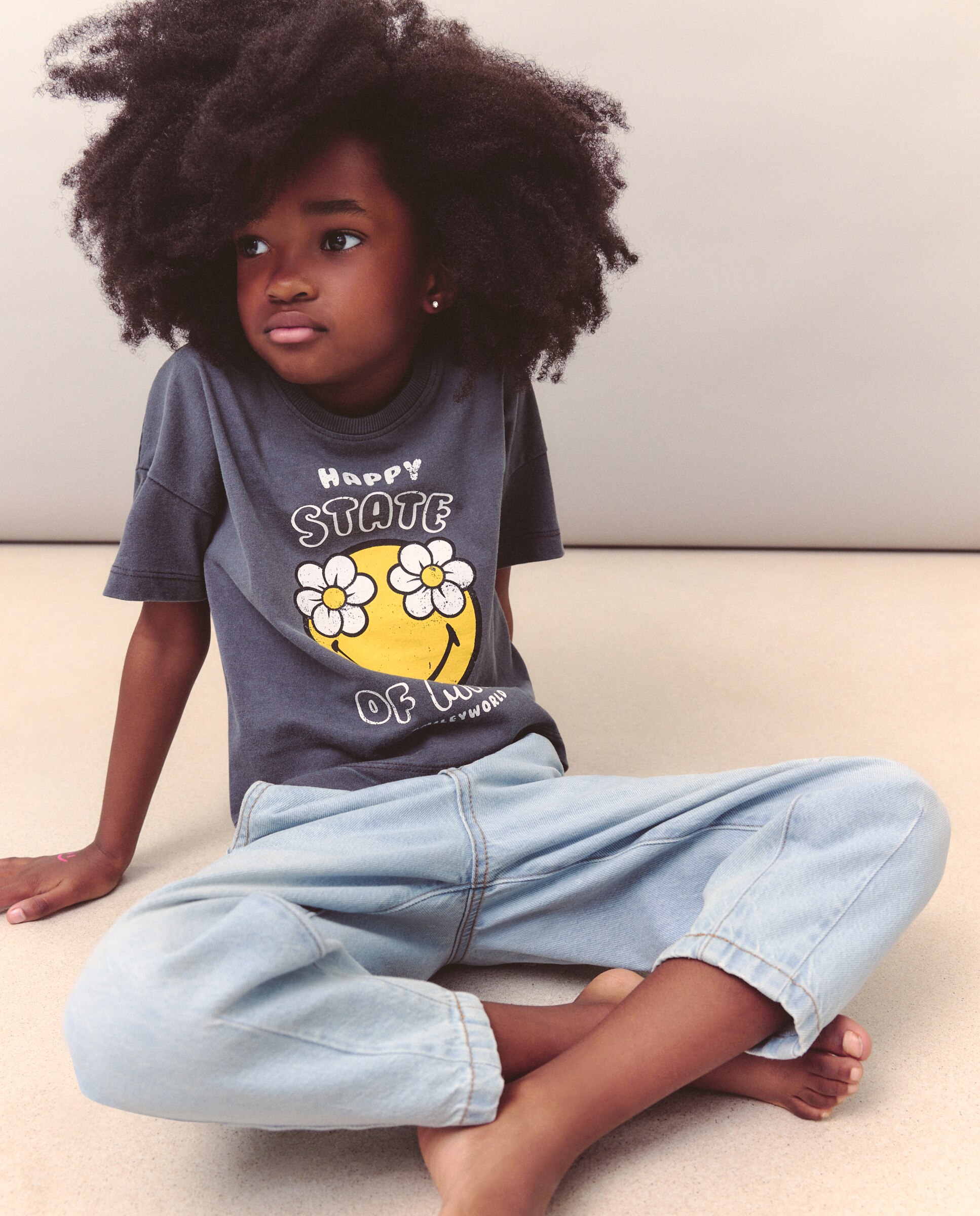 T-shirt de Manga Curta às Riscas e com Malmequeres Cinzento-1