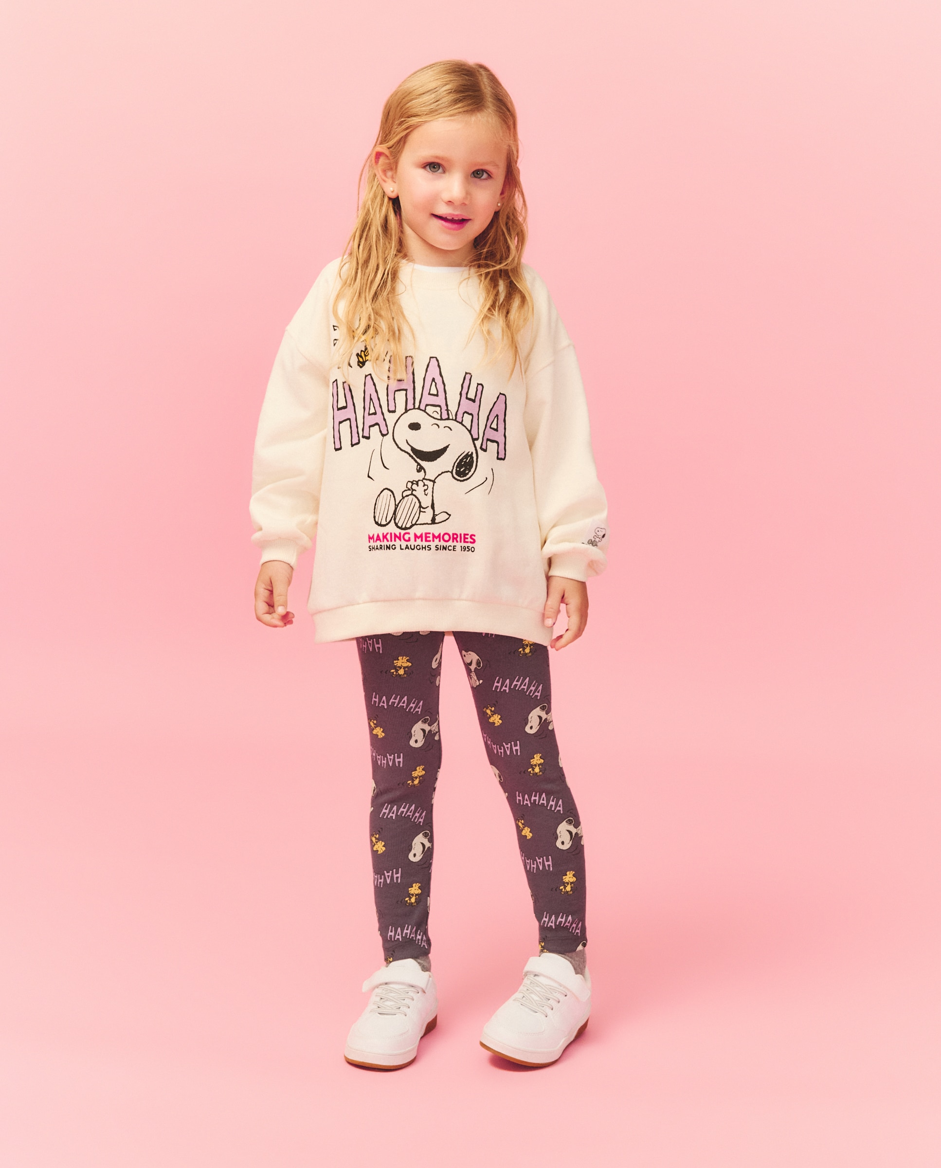Conjunto com Estampado Snoopy: Sweatshirt com Estampado Posicional e Leggings Estampadas Multicolor-2