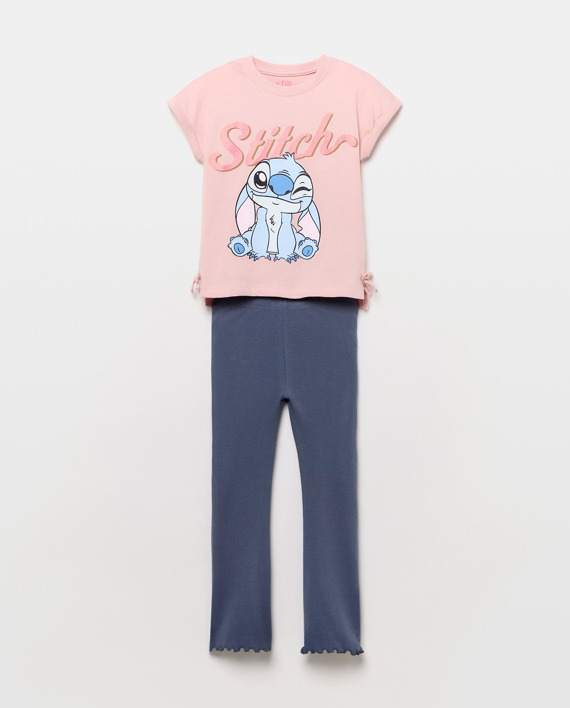 Imagem 0 de Conjunto de Criança com T-shirt de Manga Curta e Estampado Posicional STITCH e Leggings com Nervuras Flare