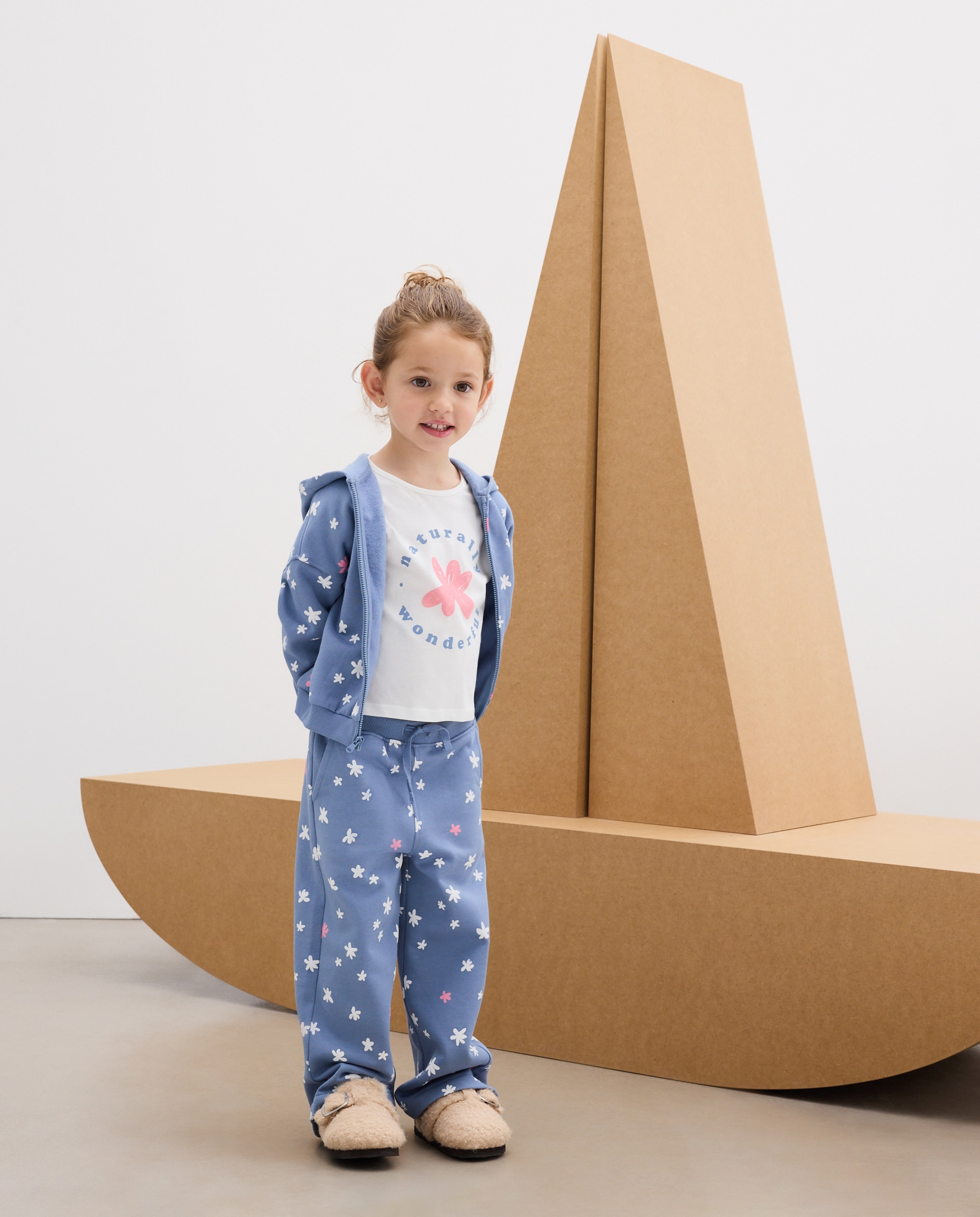 Conjunto de Três Peças de Criança em Fantasia com Sweatshirt Aberta com Capuz e Estampado All Over e Calças com Estampado All Over de Estrelas Azul-marinho-2