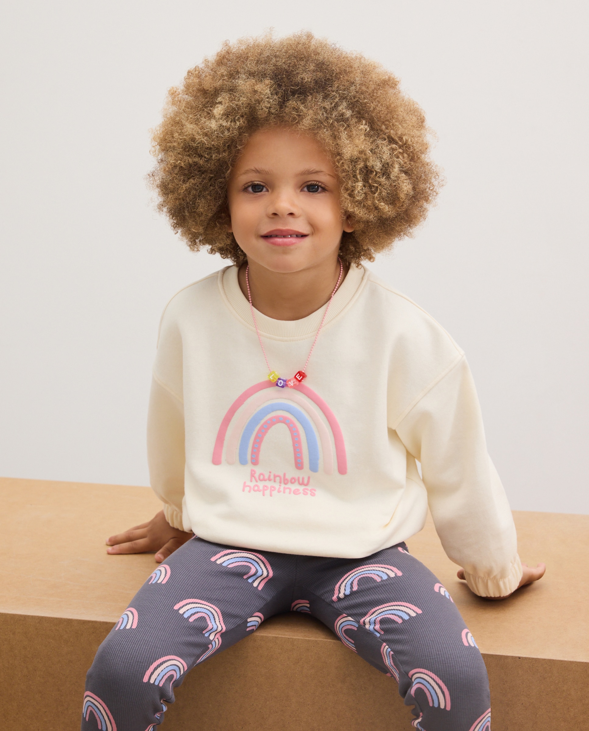 Conjunto de 2 peças de Criança com Sweatshirt com Estampado Posicional de Arco-íris e leggings Canelados com Estampado All Over Kids El Corte Inglés Multicolor-3