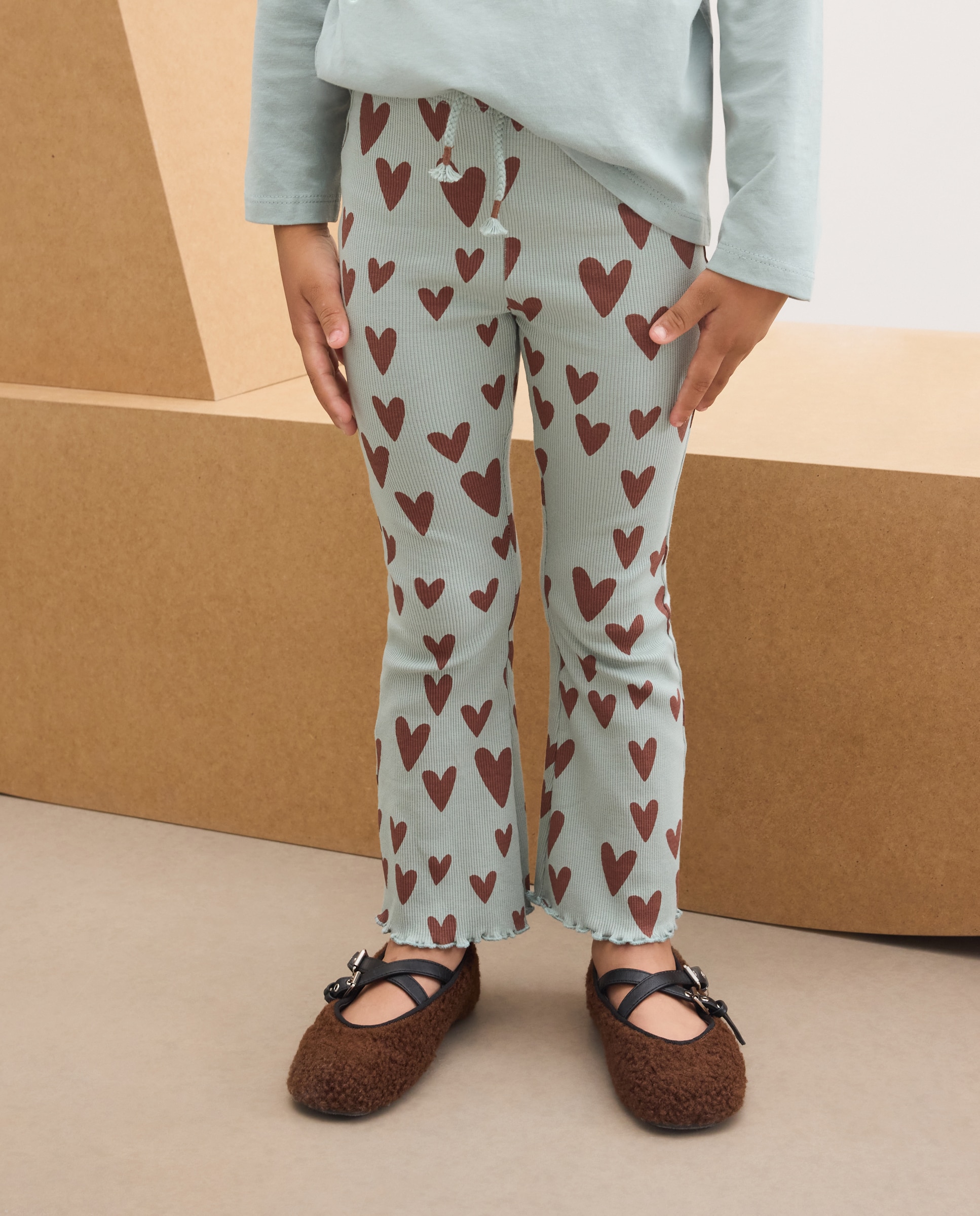 Legging Canelados Flare de Criança com Estampado All Over de Corações Verde-2