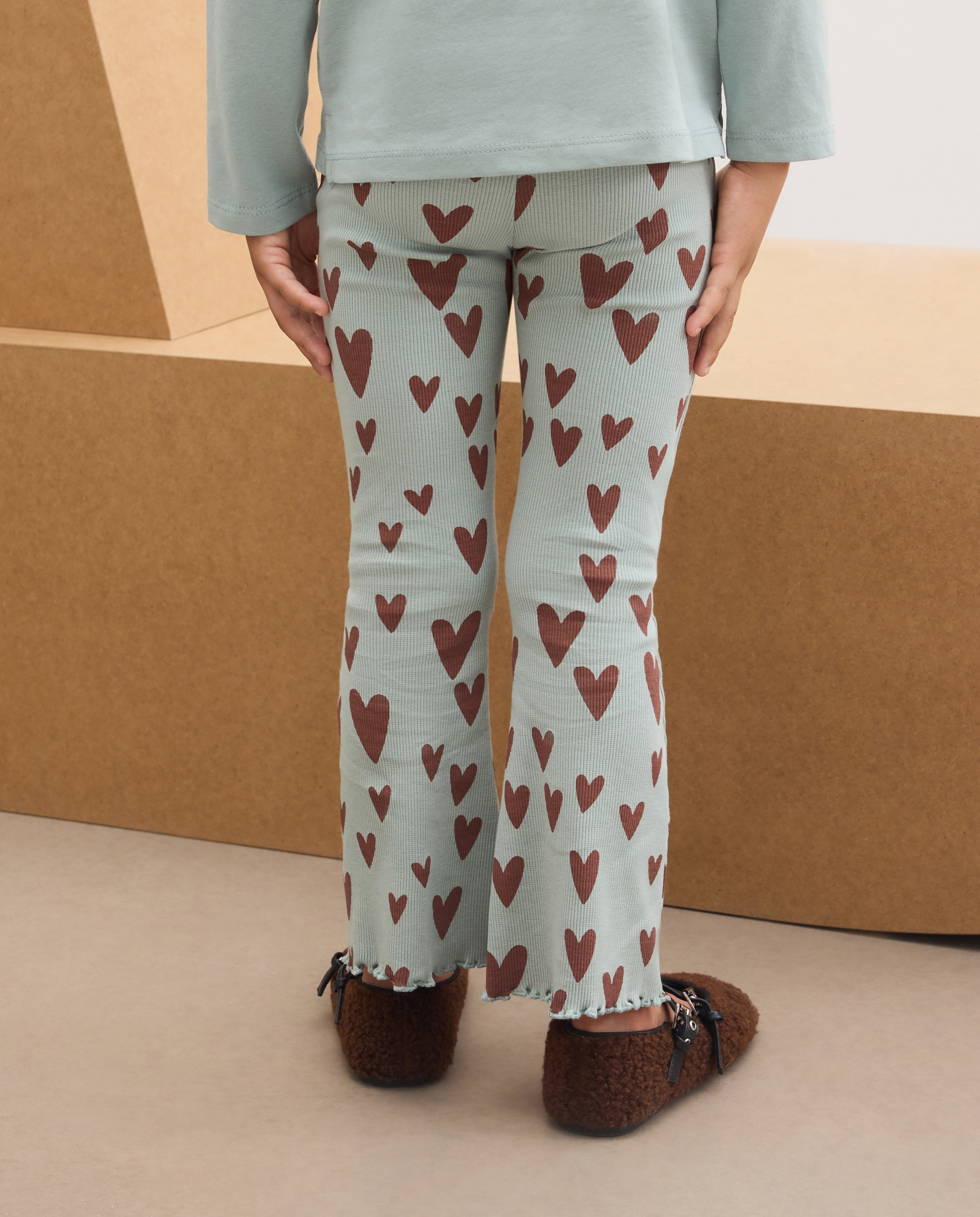 Legging Canelados Flare de Criança com Estampado All Over de Corações Verde-3
