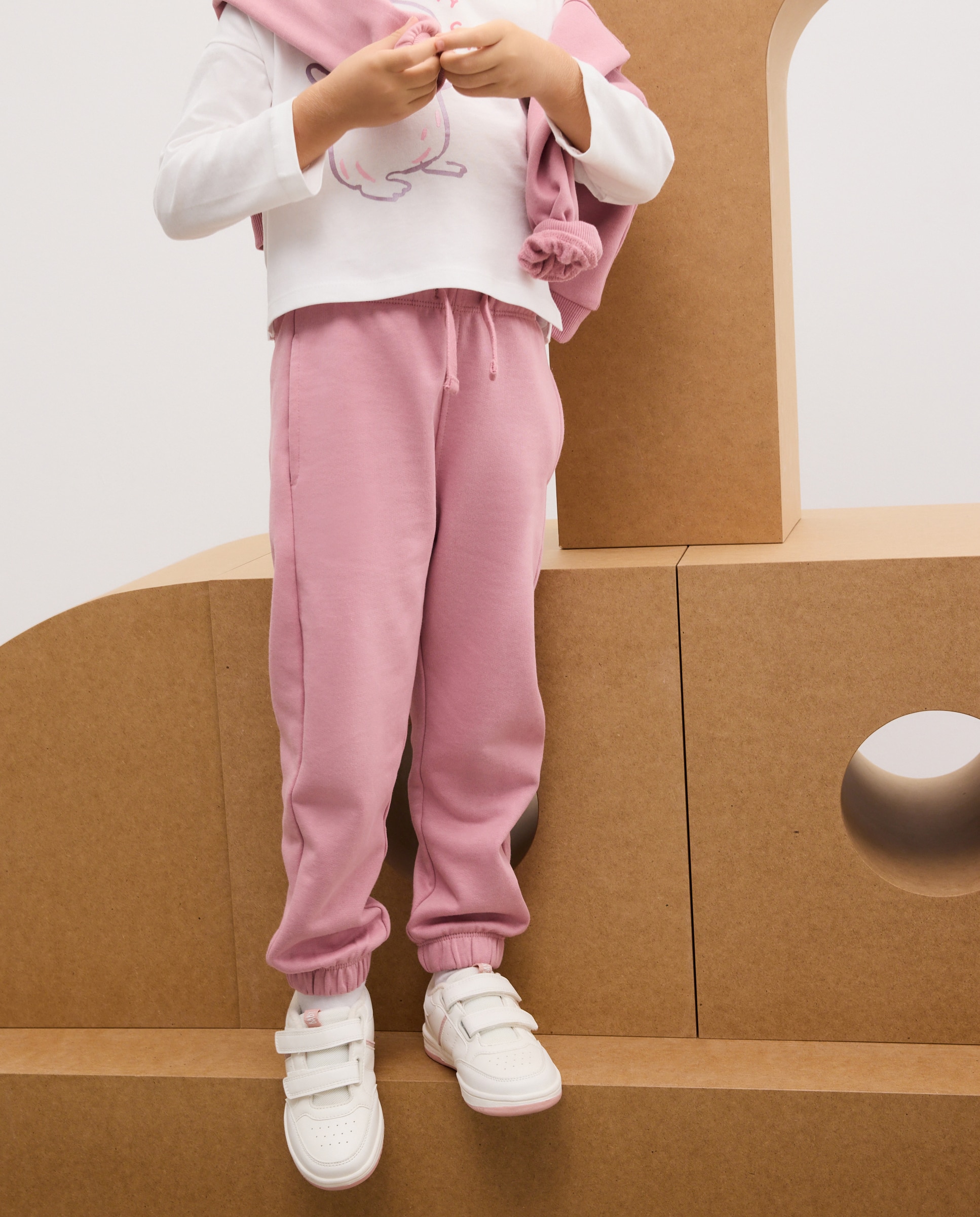 Imagen 2 de Pantalón felpa básica de niña - Kids El Corte Inglés - 200 Rosa 200 Rosa