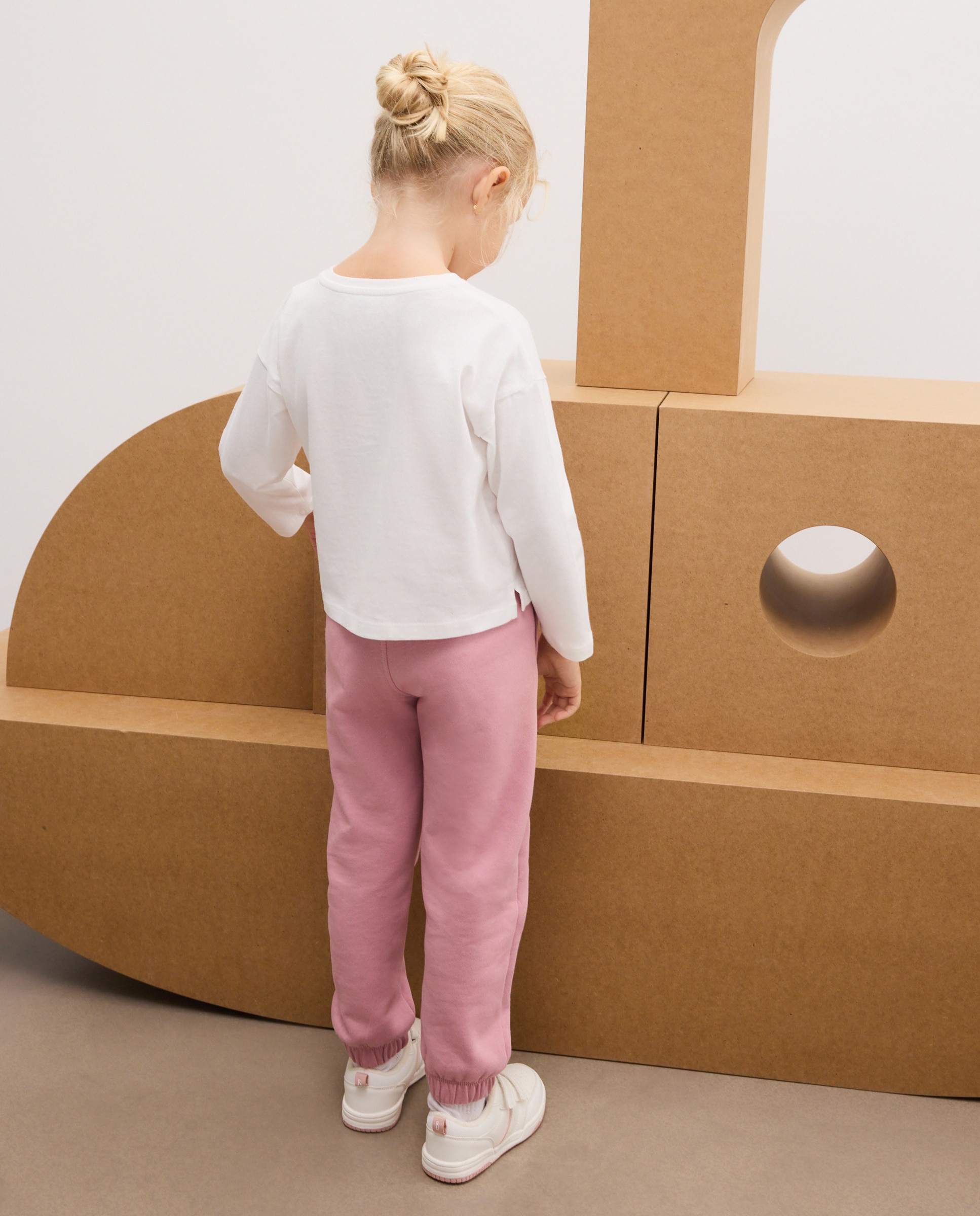 Imagen 3 de Pantalón felpa básica de niña - Kids El Corte Inglés - 200 Rosa 200 Rosa