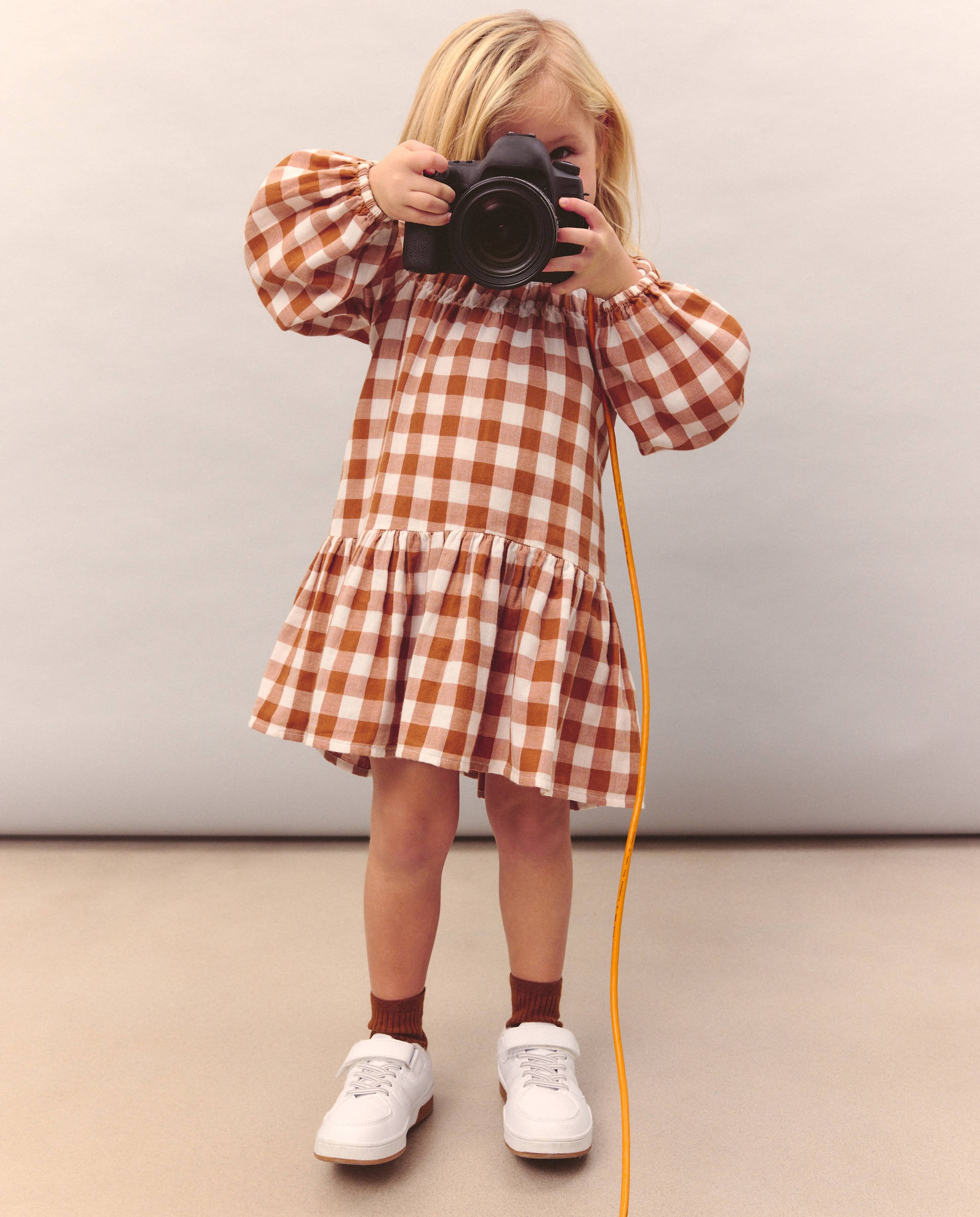 Imagem 0 de Vestido de Manga Comprida em Chiffon Duplo com Vichy e Gola Smock com Elásticos
