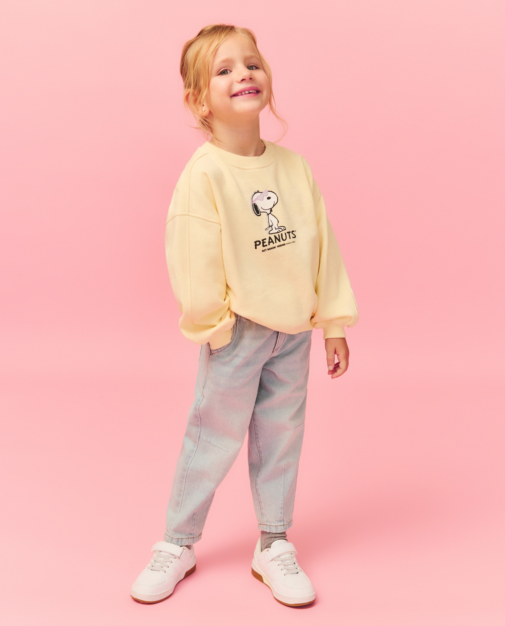 Sweatshirt de Decote Redondo com Estampado Posicional Snoopy com Óculos de Foil 150 Baunilha-2