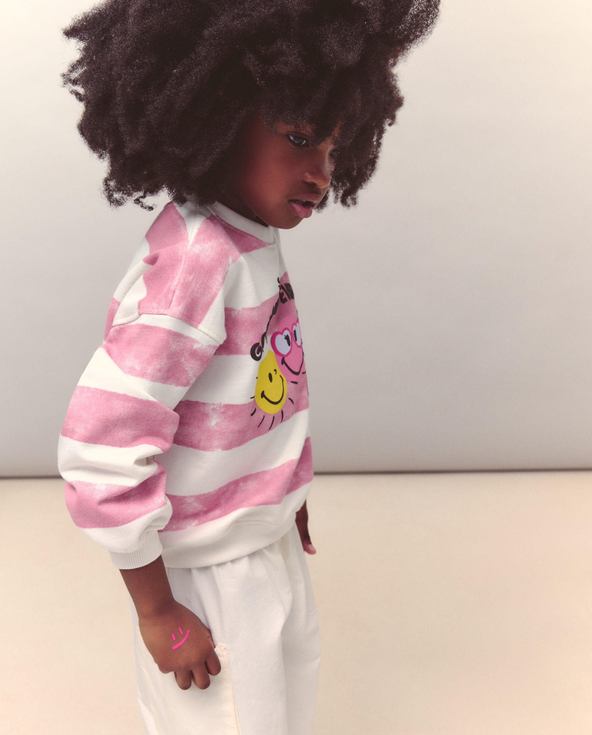 Sweatshirt com Estampado Posicional Rosa-3