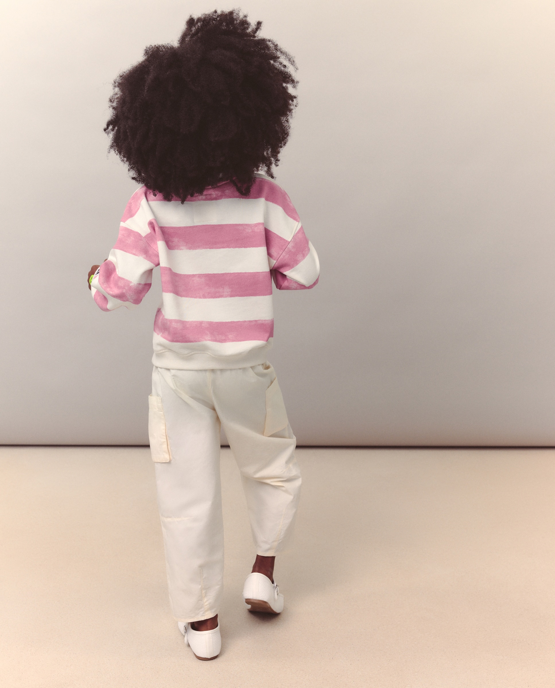 Sweatshirt com Estampado Posicional Rosa-4