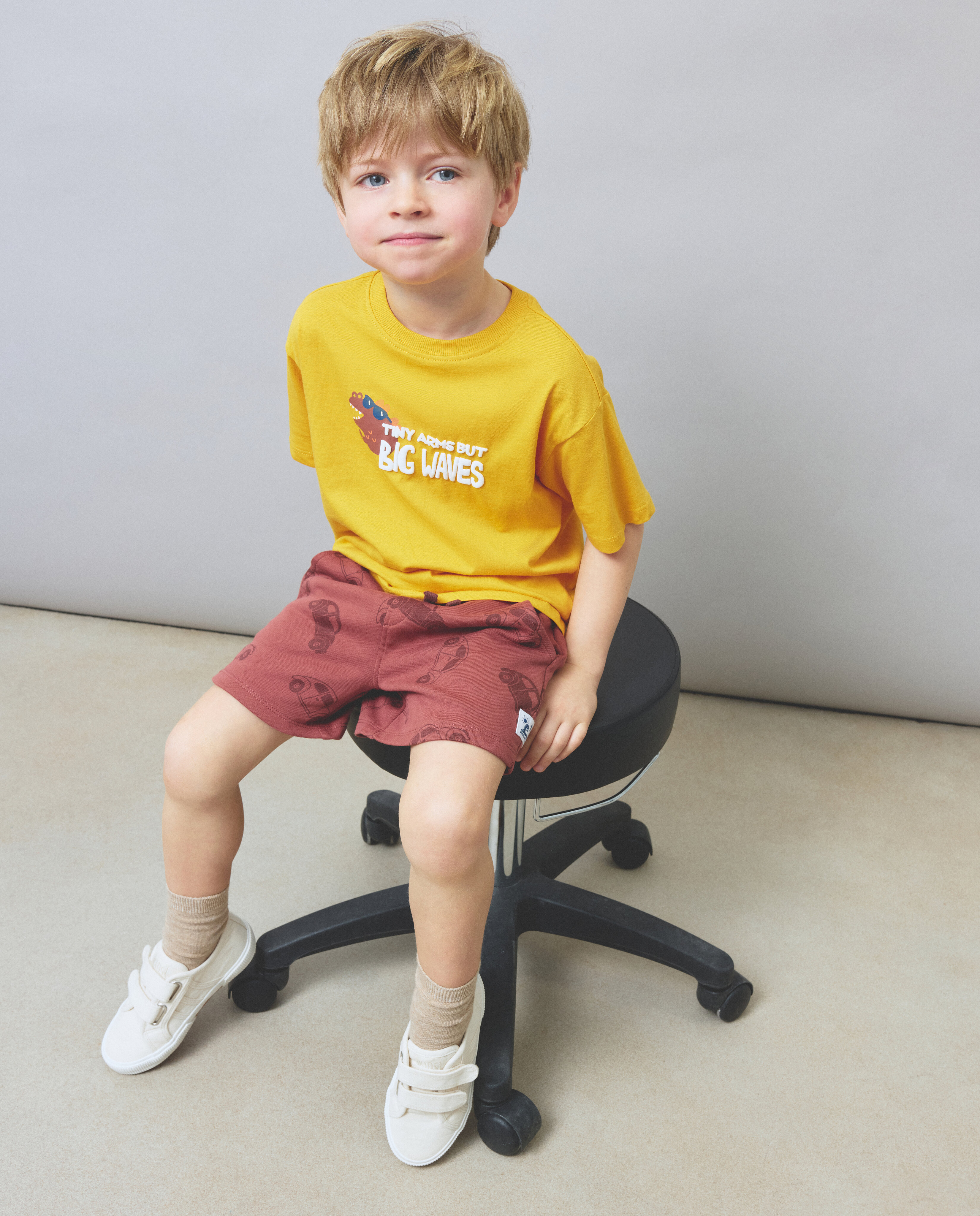 T-shirt de Manga Curta com Fantasia Gráfica e Detalhes Puffing Kids El Corte Inglés Amarelo-1