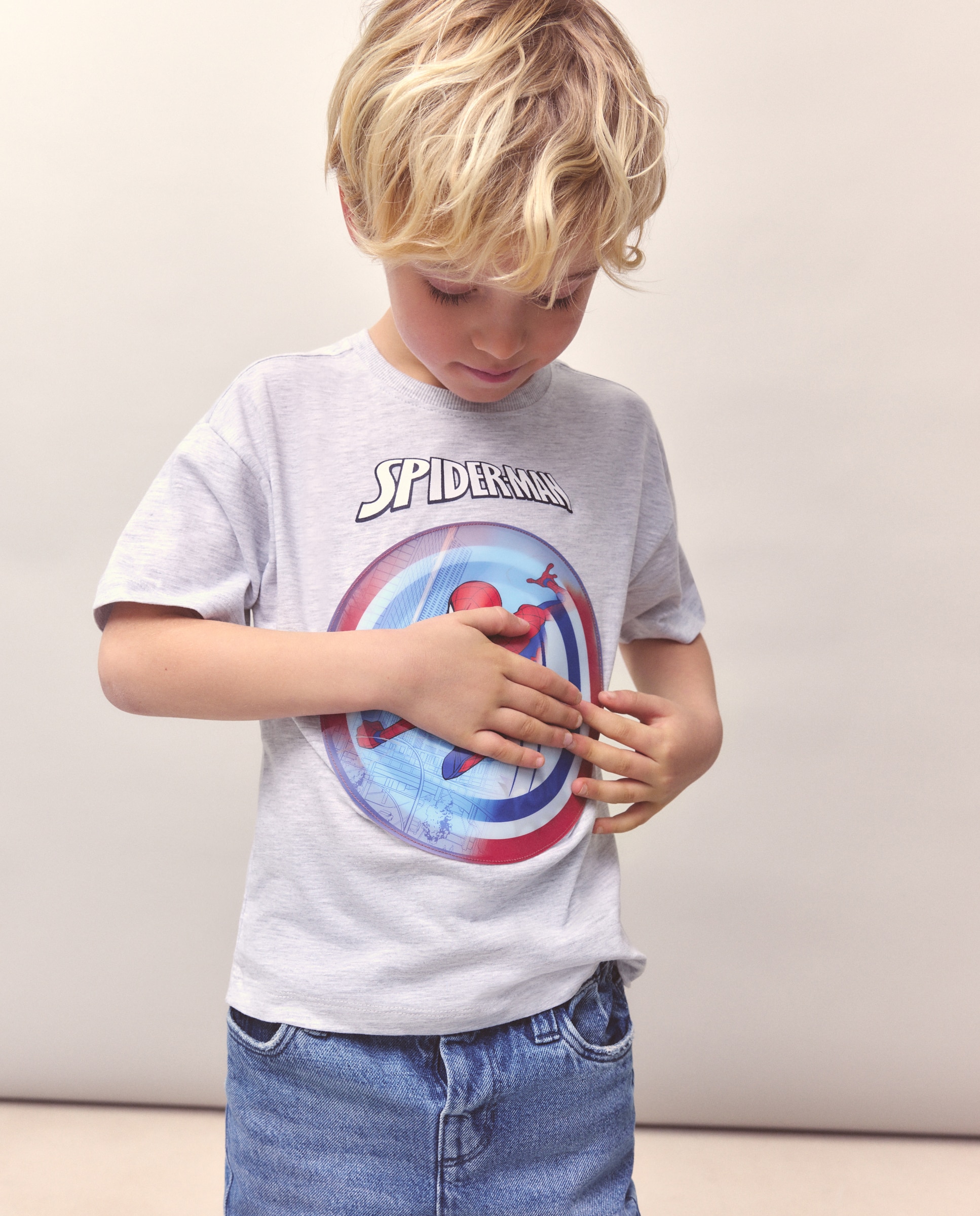 Imagen 0 de Camiseta manga corta licencia SPIDERMAN HOLOGRAMA de niño Gris