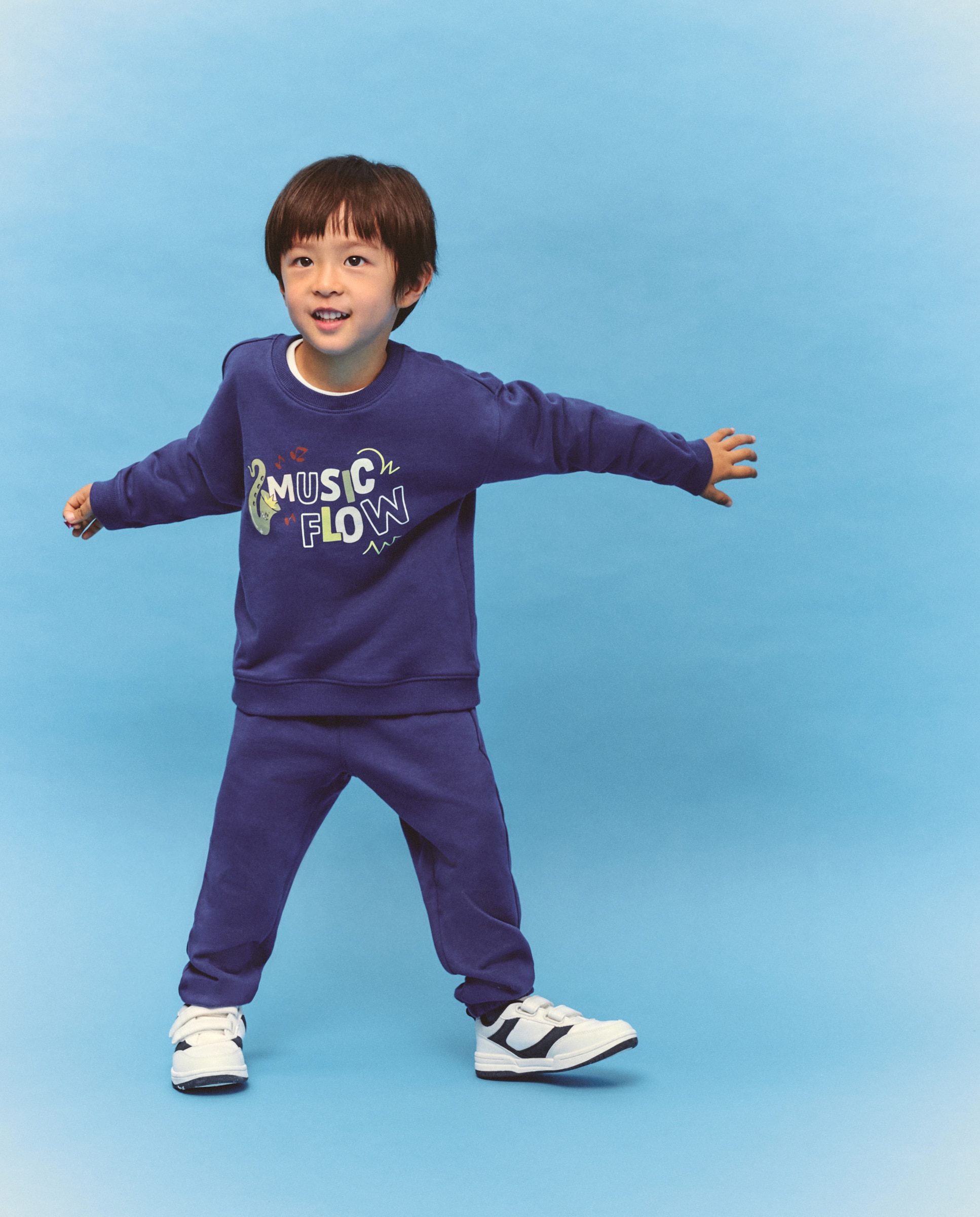 Imagem 0 de Conjunto de 2 Peças: Sweatshirt Fechada com Estampado Posicional e Calças de Felpa