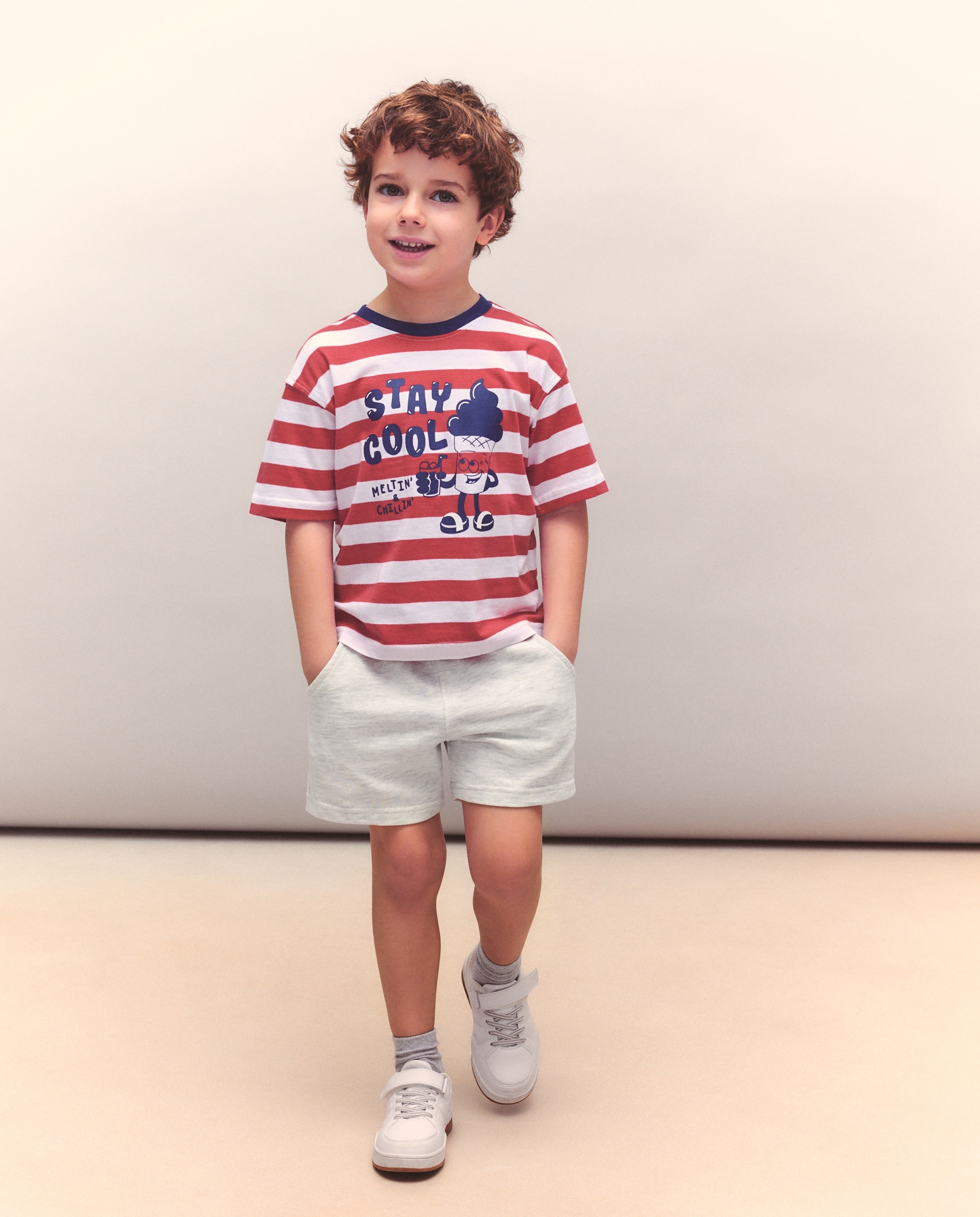 Imagem 0 de Conjunto Curto de Duas Peças às Riscas