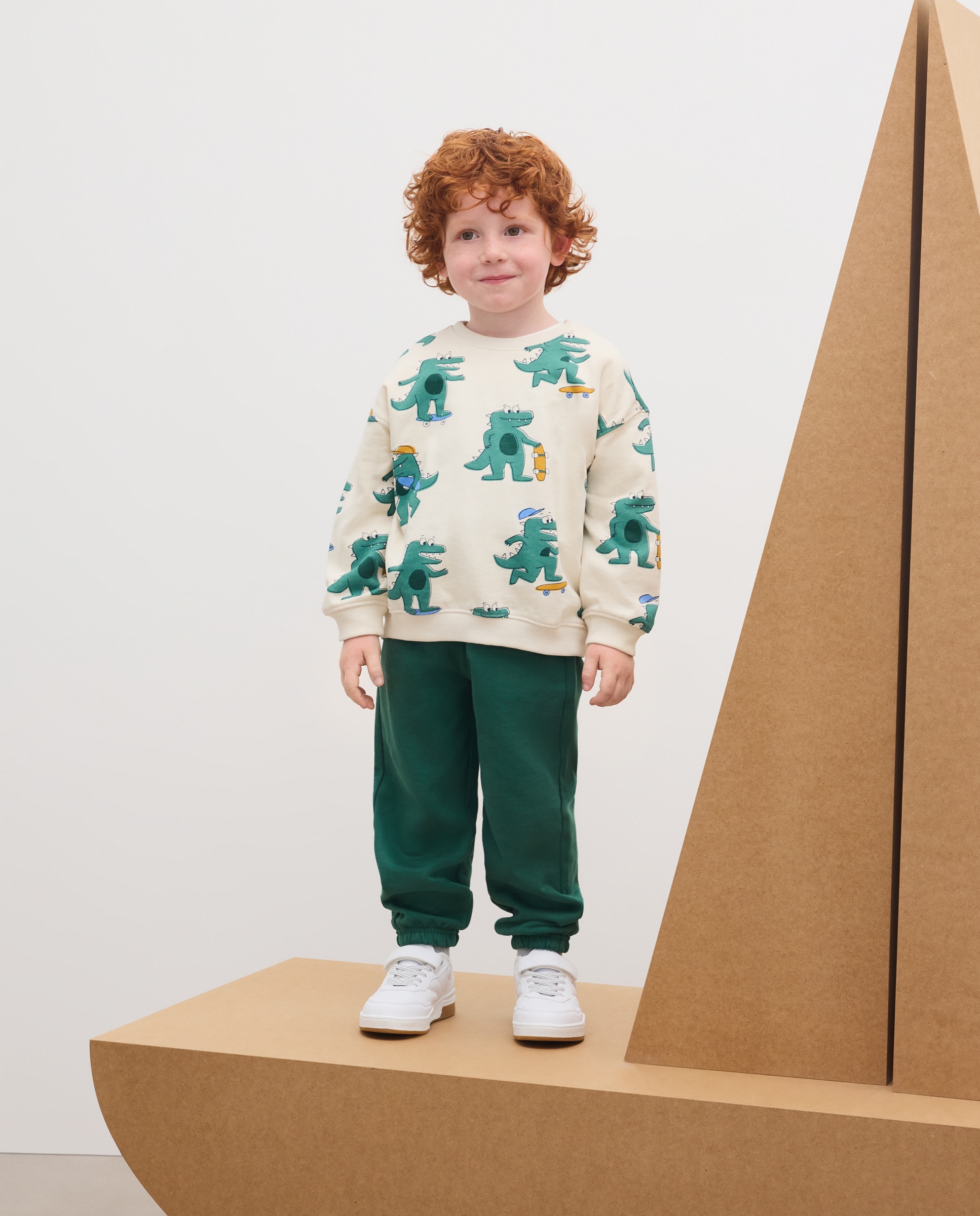 Imagem 0 de Conjunto de Sweatshirt Fechada e Calças de Felpa