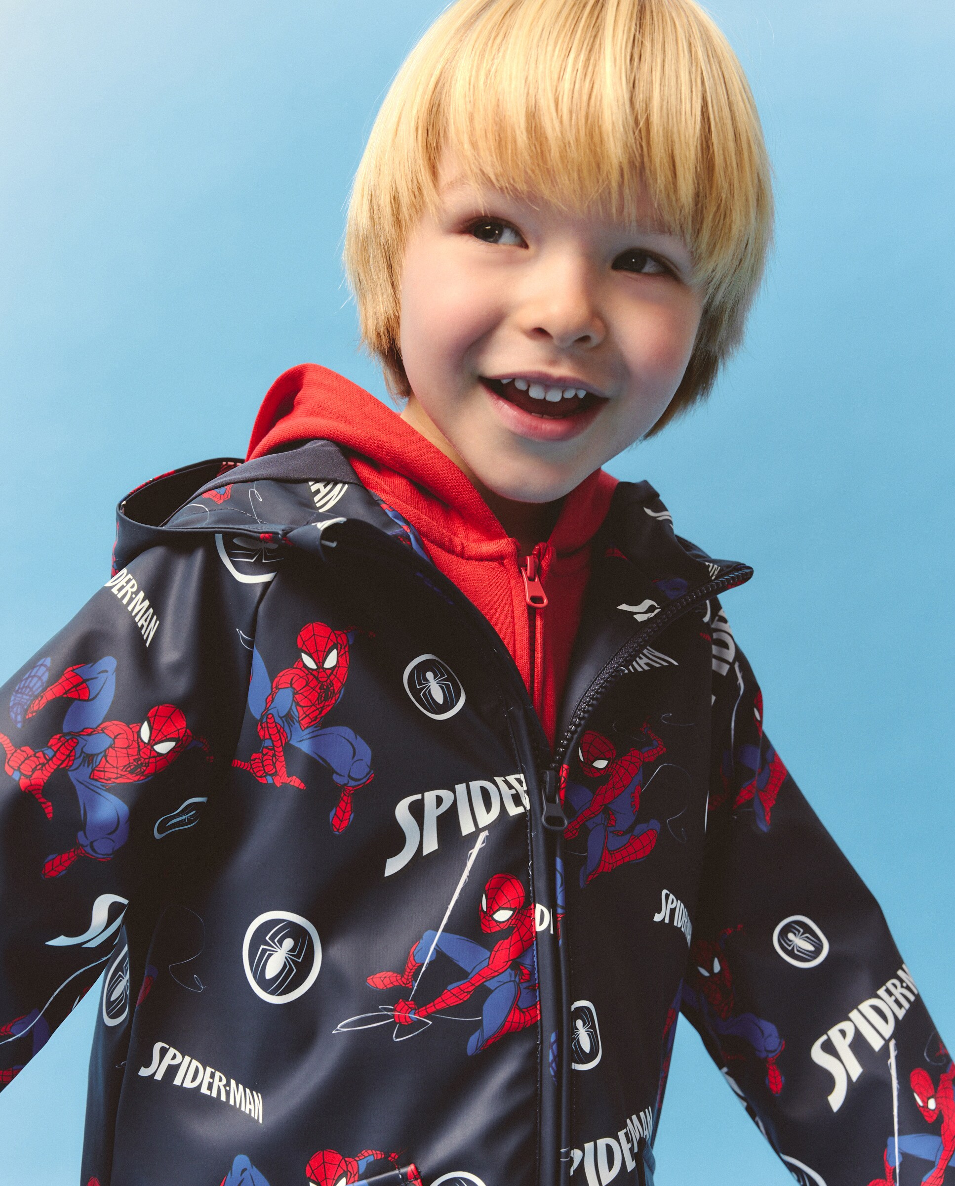 Imagen 4 de Parka engomada licencia Spiderman de niño - Kids El Corte Inglés - Azul marino Azul marino