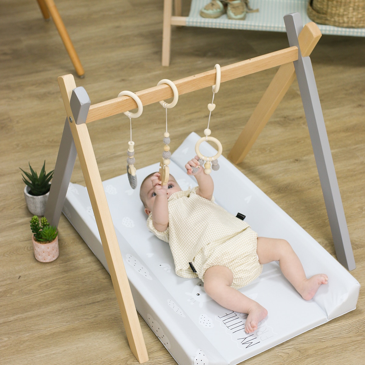 Gimnasio de actividades Plastimyr de madera The Good Wood gris Madera / Gris-14