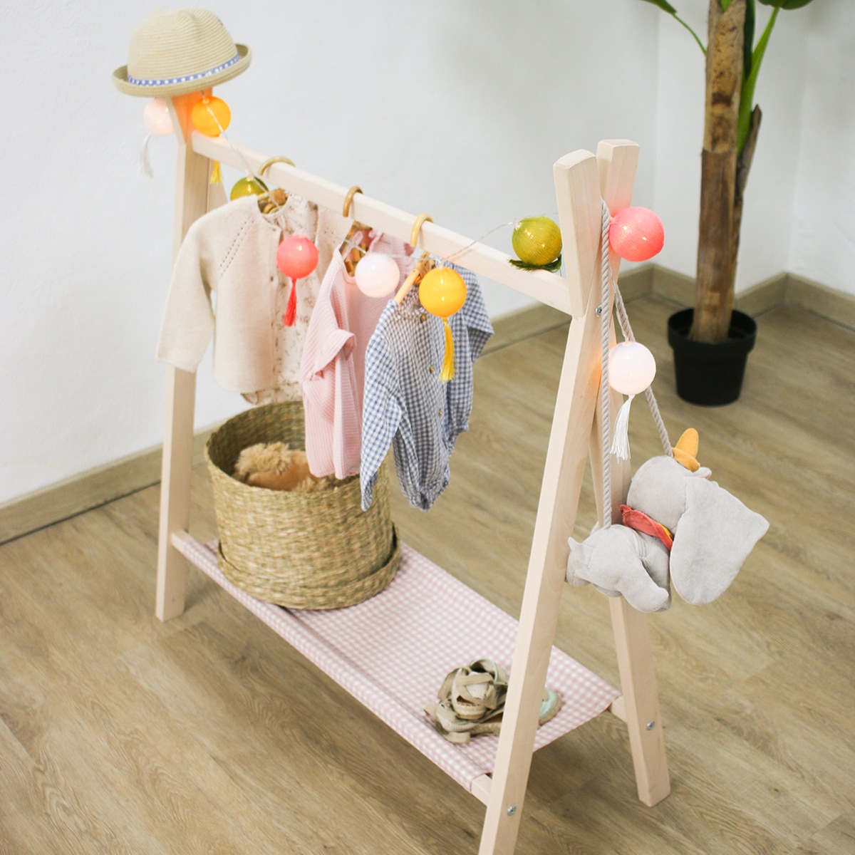 Perchero Plastimyr de madera The Good Wood Vichy rosa Madera / Rosa-11