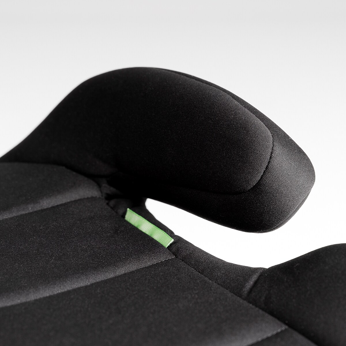 Alzador 835A  I-Size sin isofix (125-150cm) Negro-2