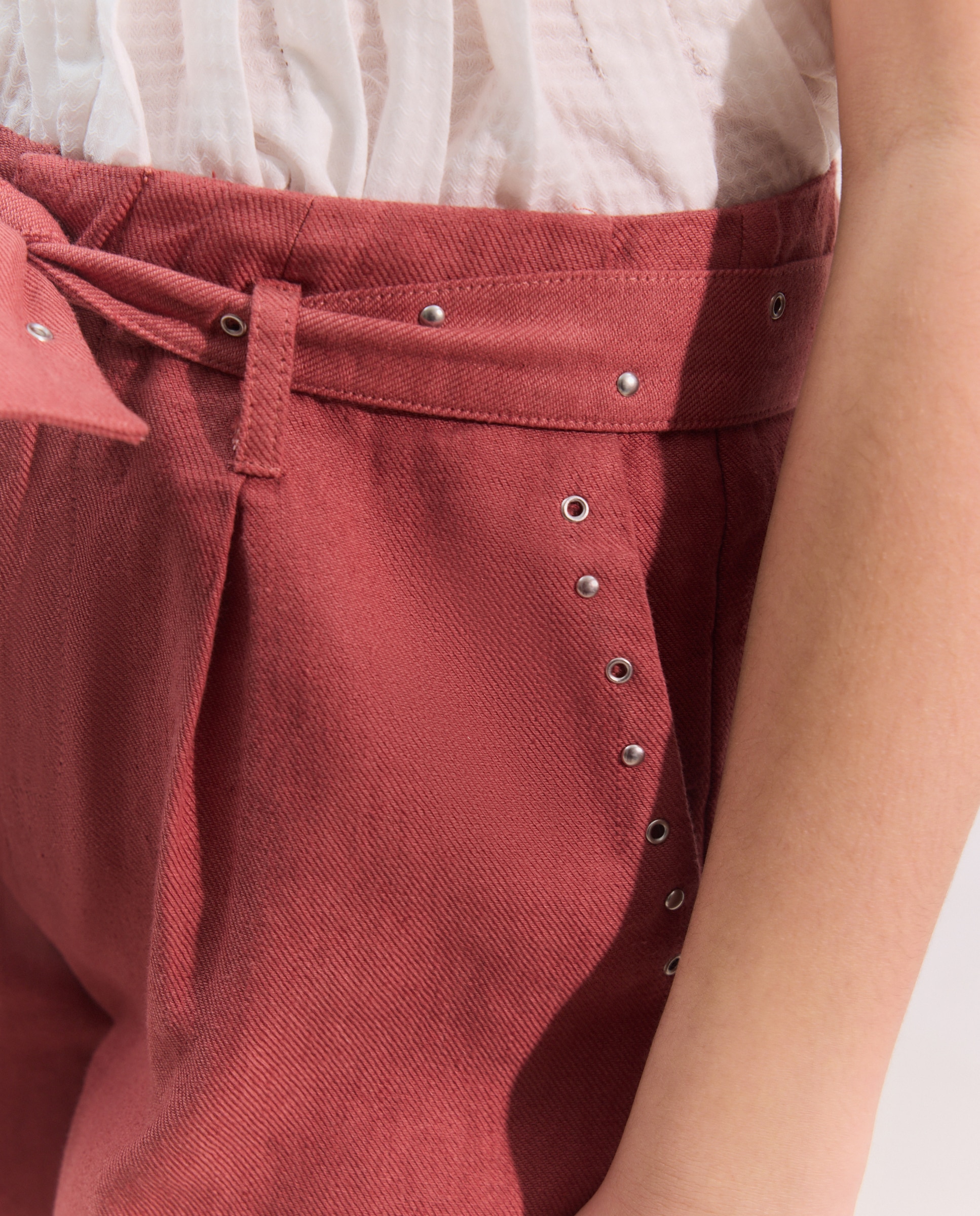 Bermudas de Linho com Cinto de Tachas Garment Dyed Coconut El Corte Inglés 770 Terracota-4