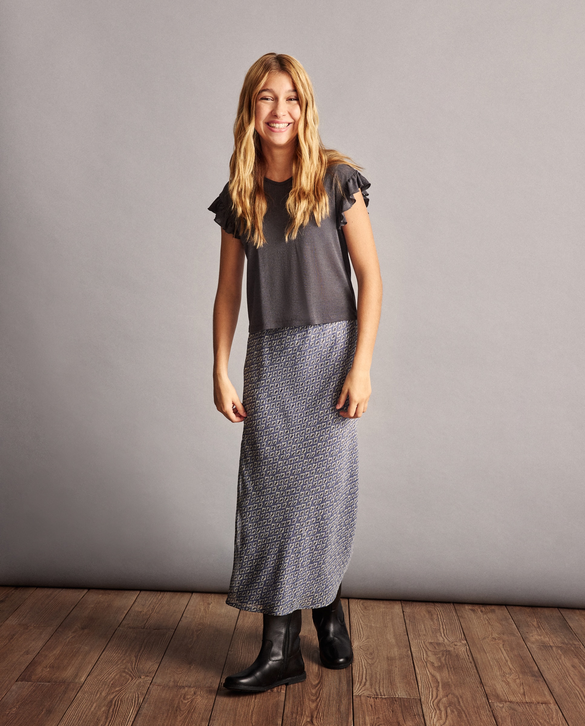 T-shirt Cropped com Folho de Fio Metalizado 830 Antracite-2