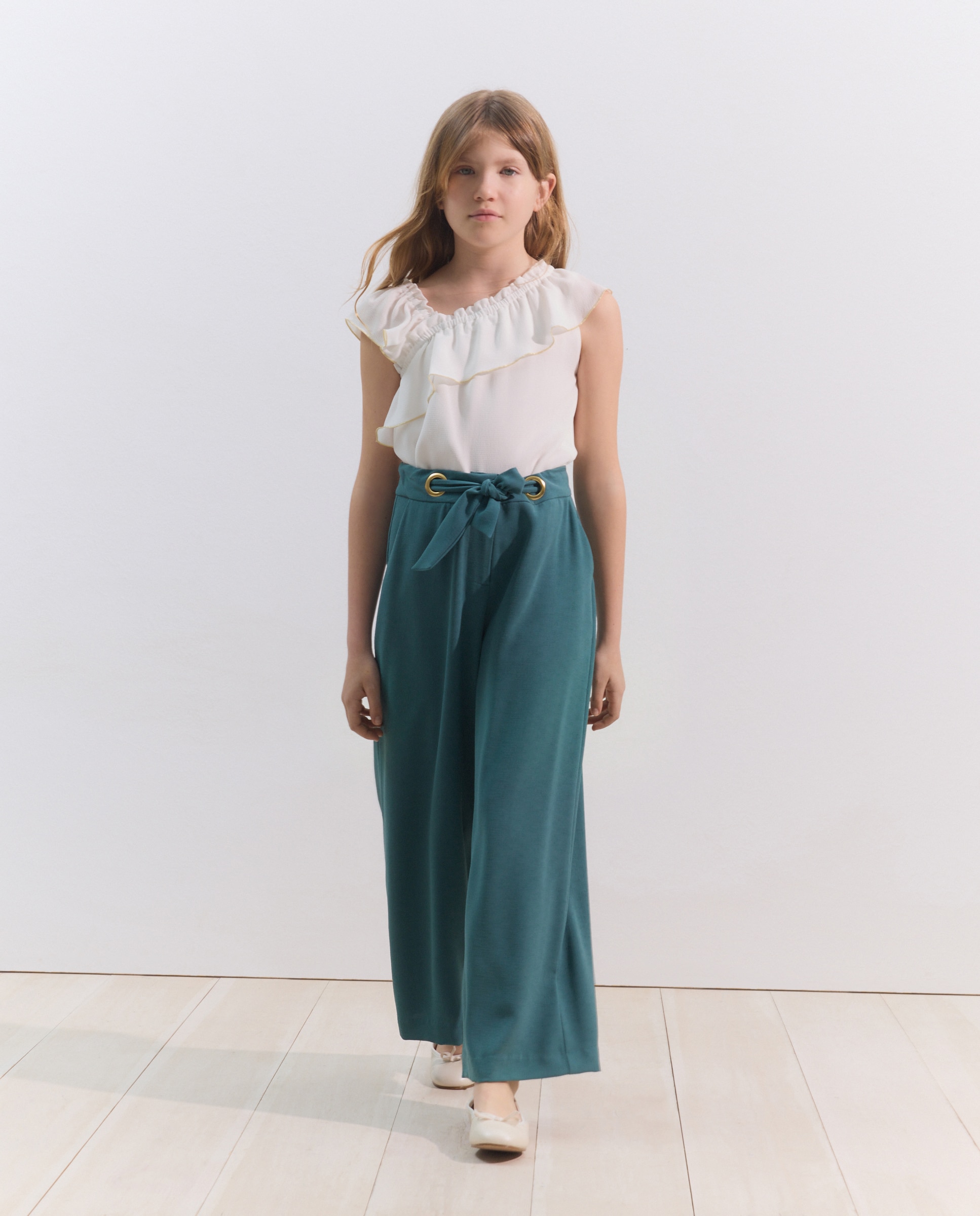 Imagem 0 de Calças Crepe com Cinto Liso