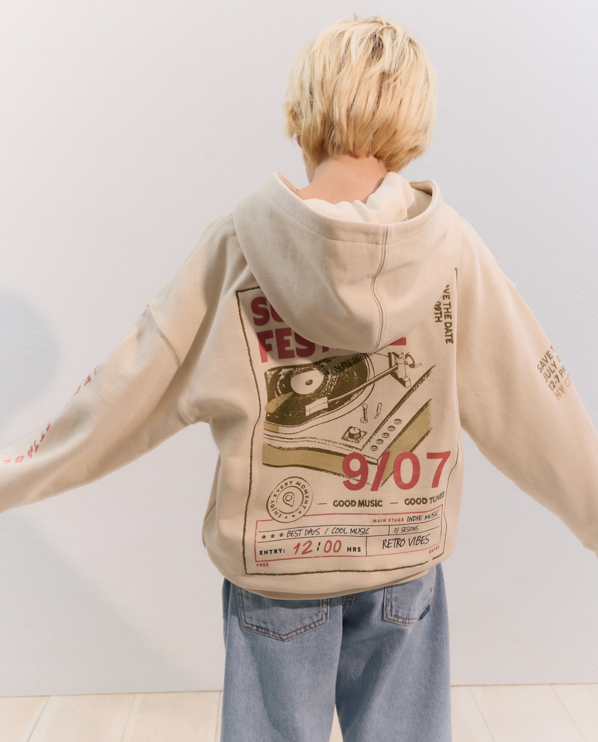 Imagem 0 de Sweatshirt com Capuz e Bolso Canguru