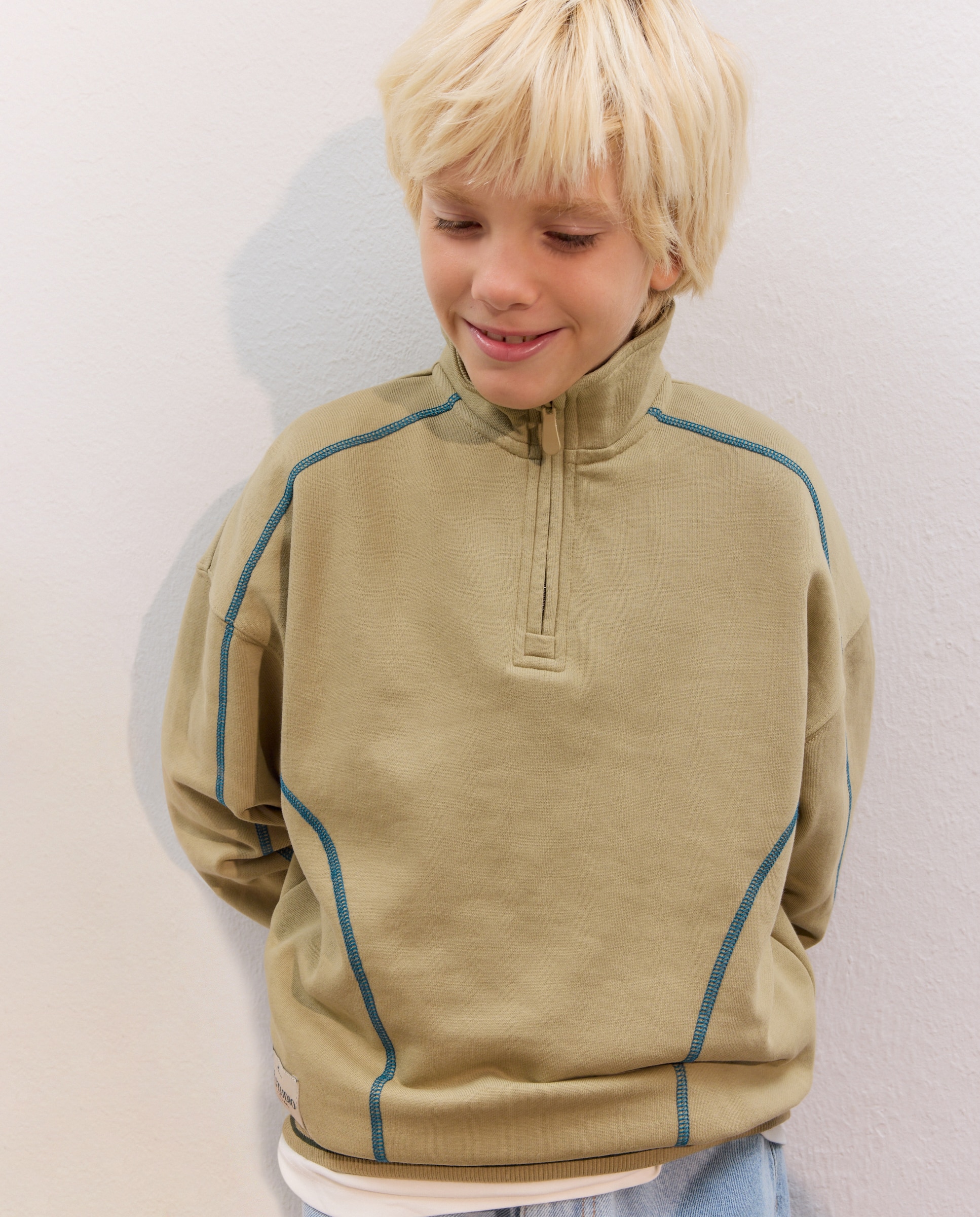 Imagem 0 de Sweatshirt com Pesponto em Contraste