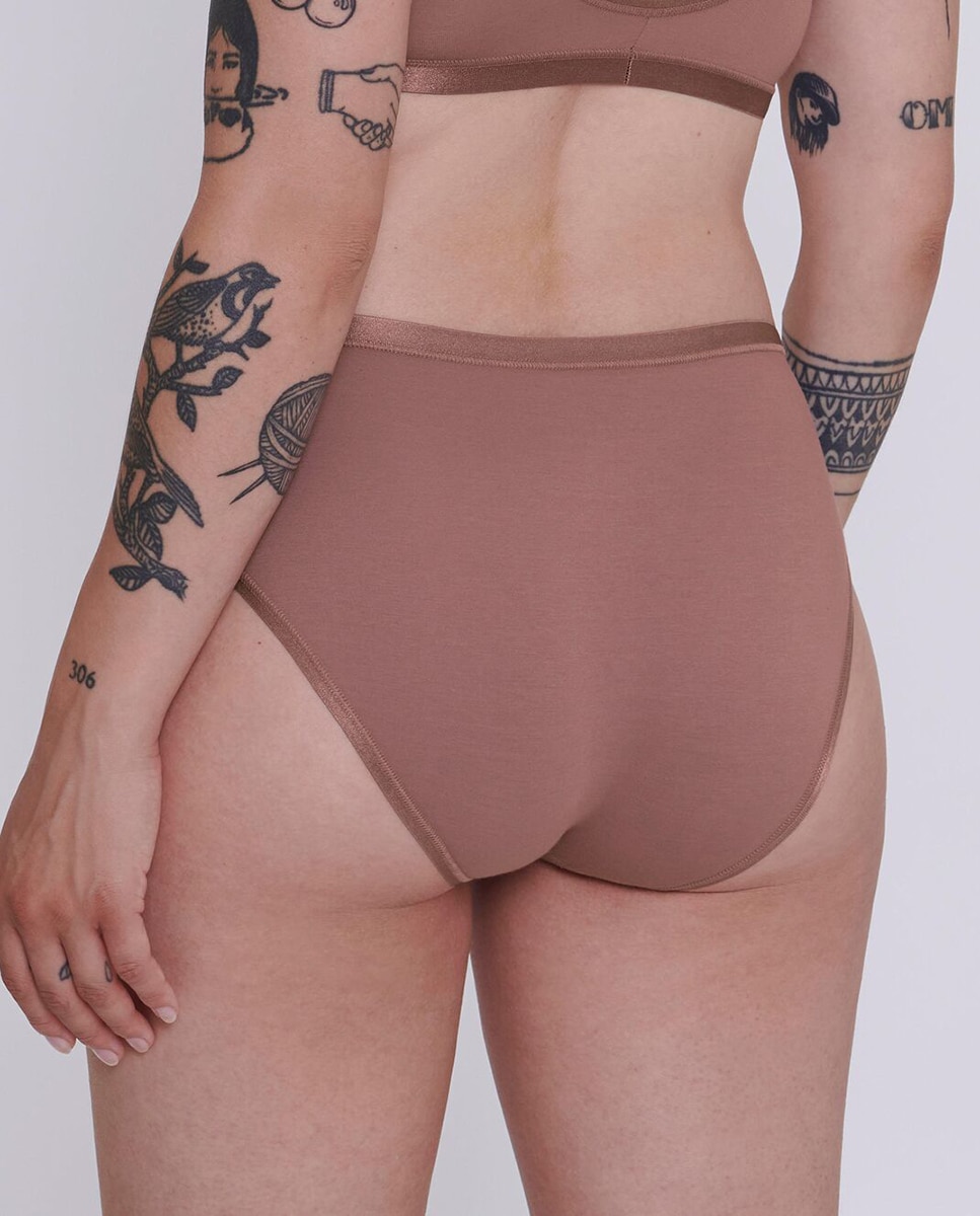 Cueca Romance Tai Castanho-2