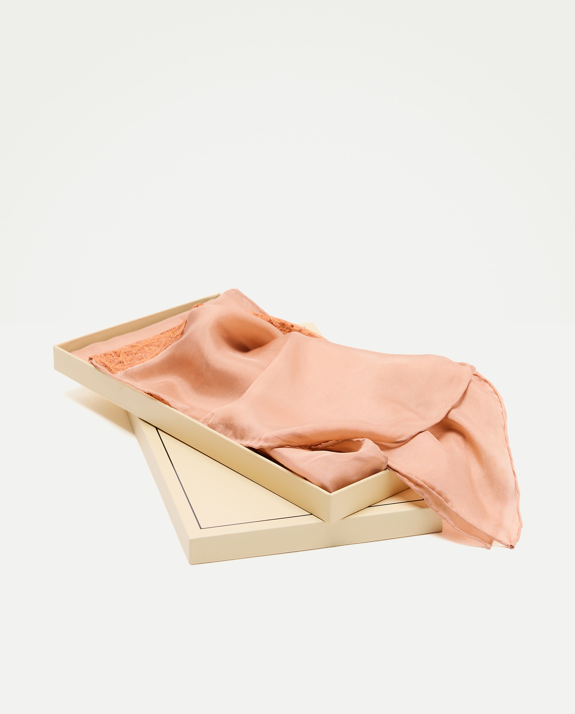 Chiffon 100% Seda com Detalhes de Renda Toffee-4