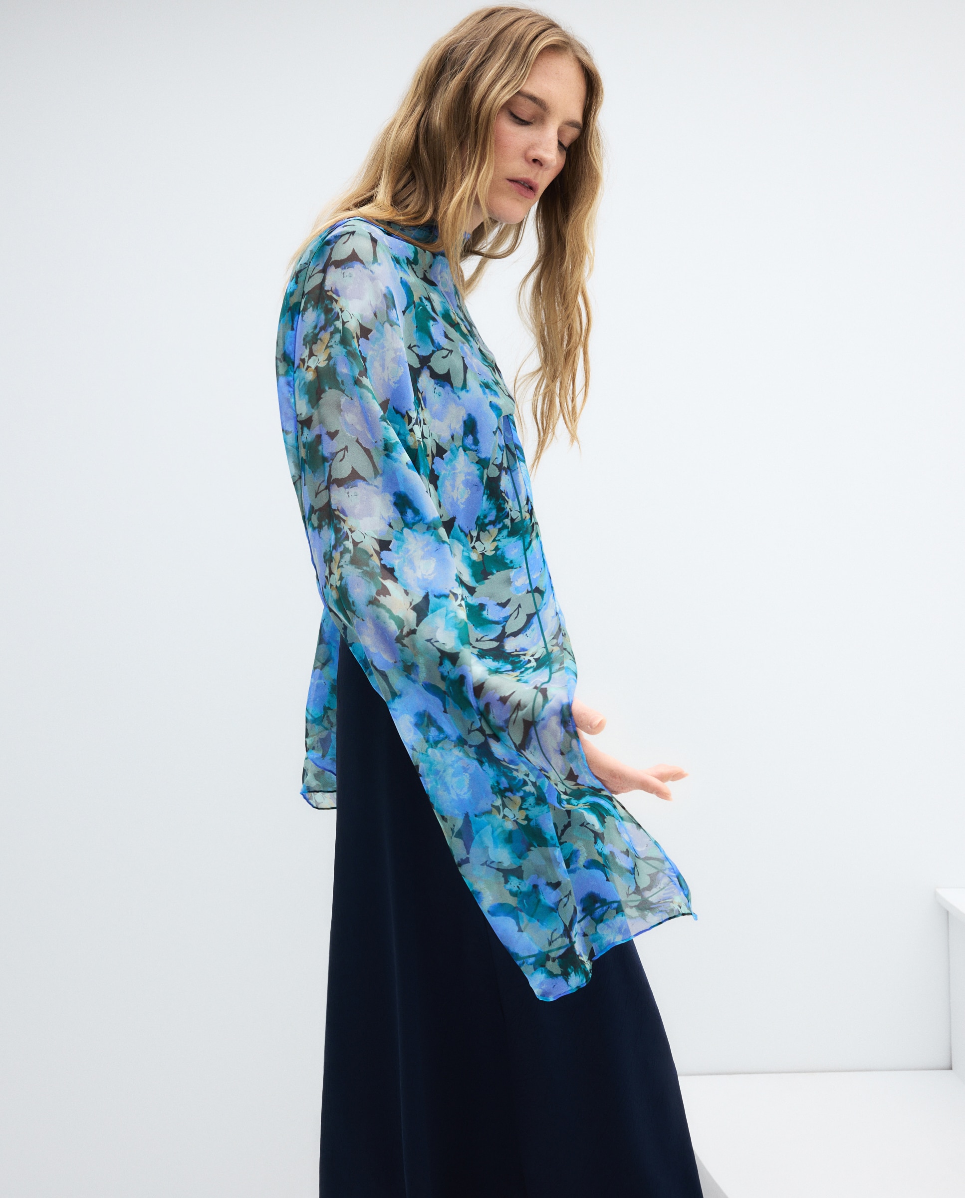 Écharpe de Chiffon e Seda com Estampado Floral Desbotado 400 Azul-5