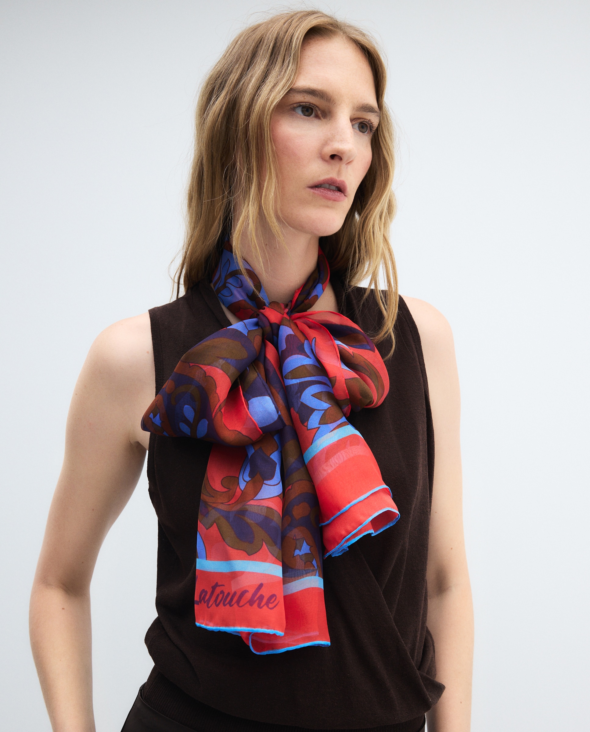 Écharpe de Chiffon e Seda com Estampado tipo Anos Setenta 400 Azul-5