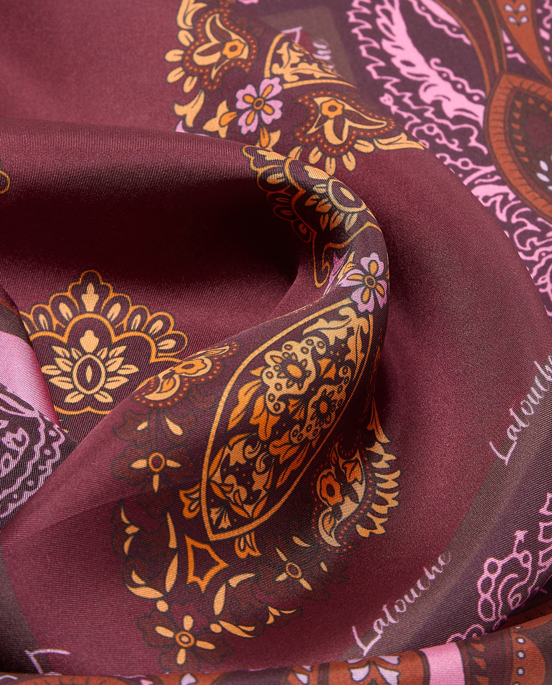 Lenço de Sarja e Seda Estampado Paisley Posicionado 200 Rosa-3