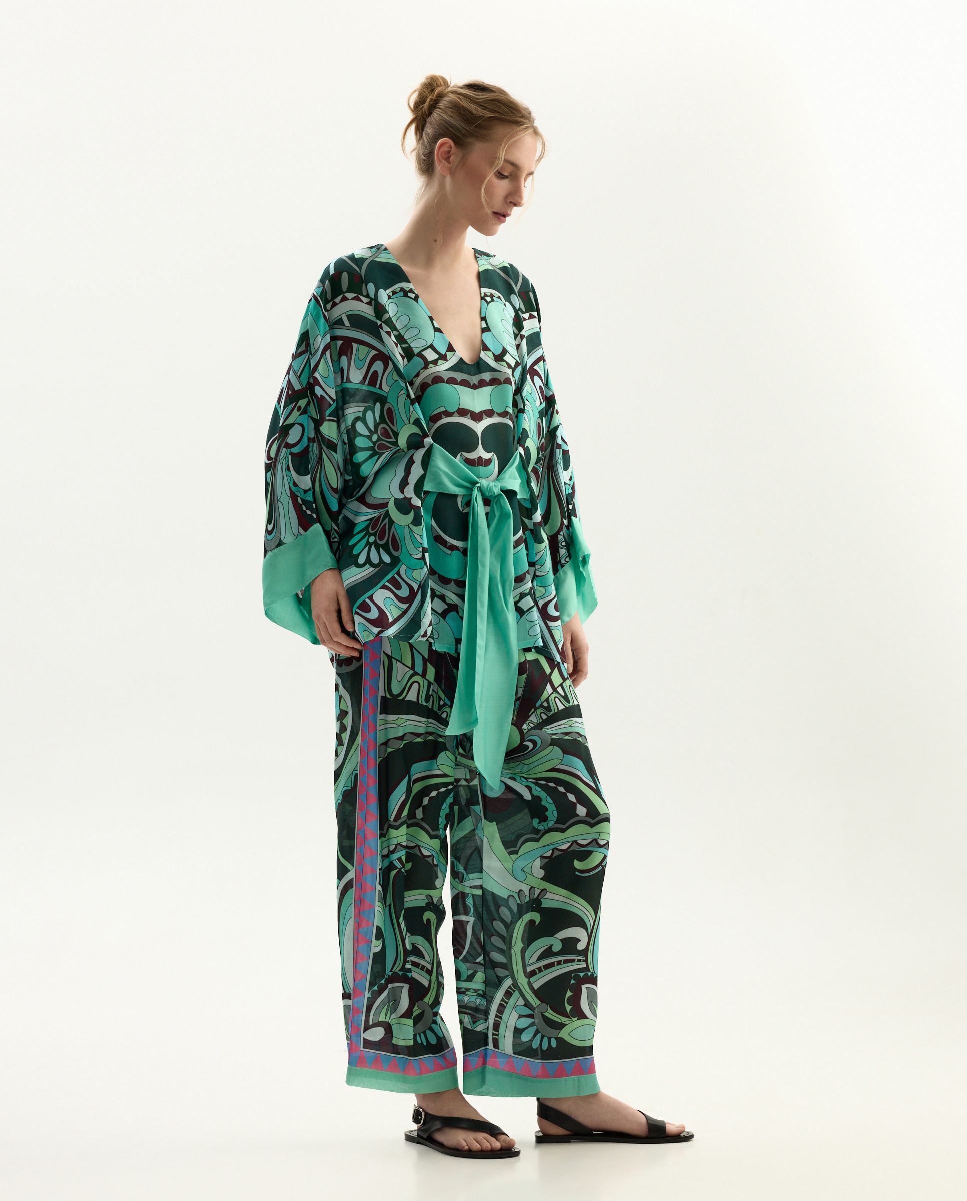 Conjunto com Estampado dos Anos Setenta Verde-5