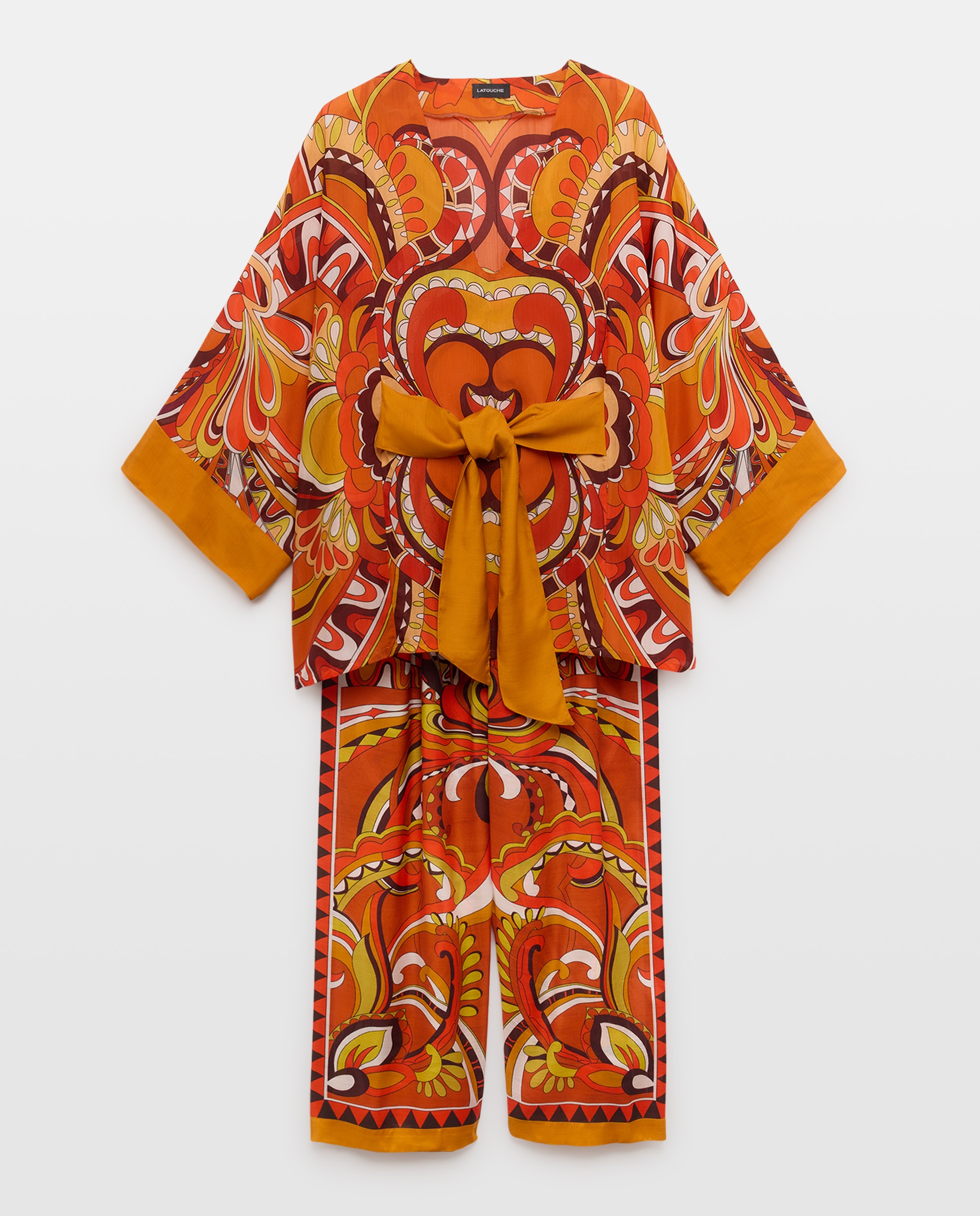 Imagem 0 de Conjunto com Estampado dos Anos Setenta