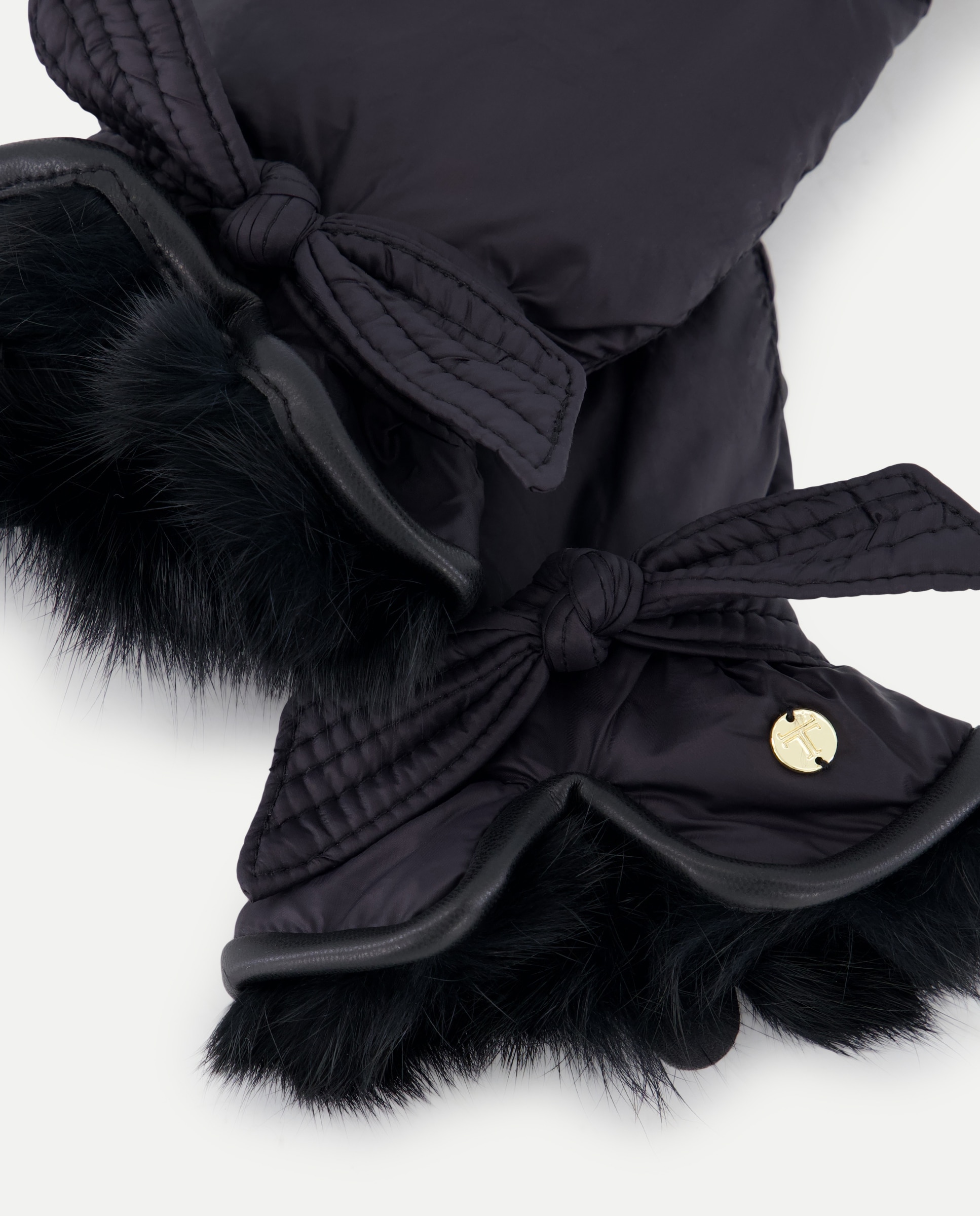 Luvas de Nylon e Pelo Preto-2