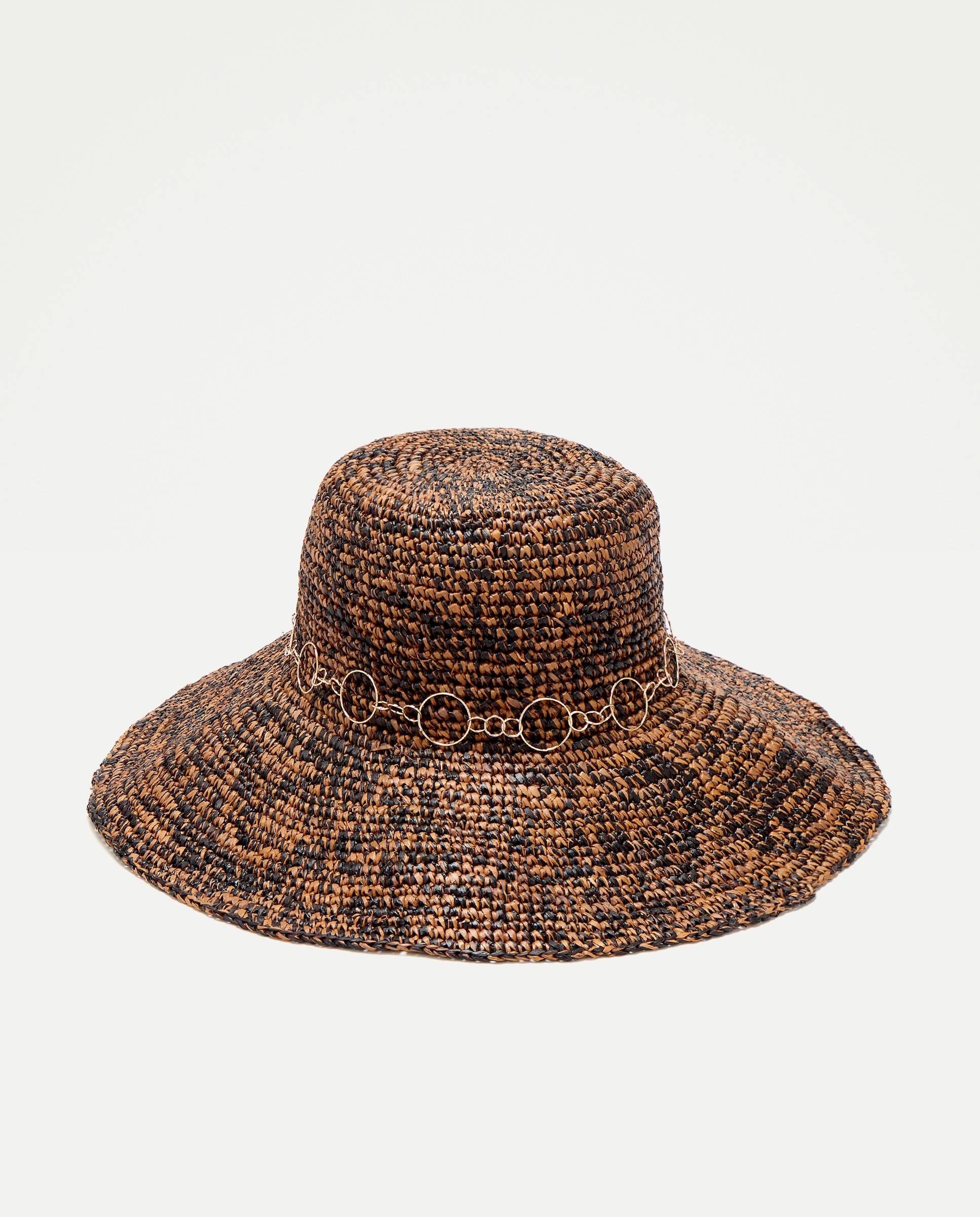Imagem 0 de Chapéu de Ráfia com Corrente de Anéis