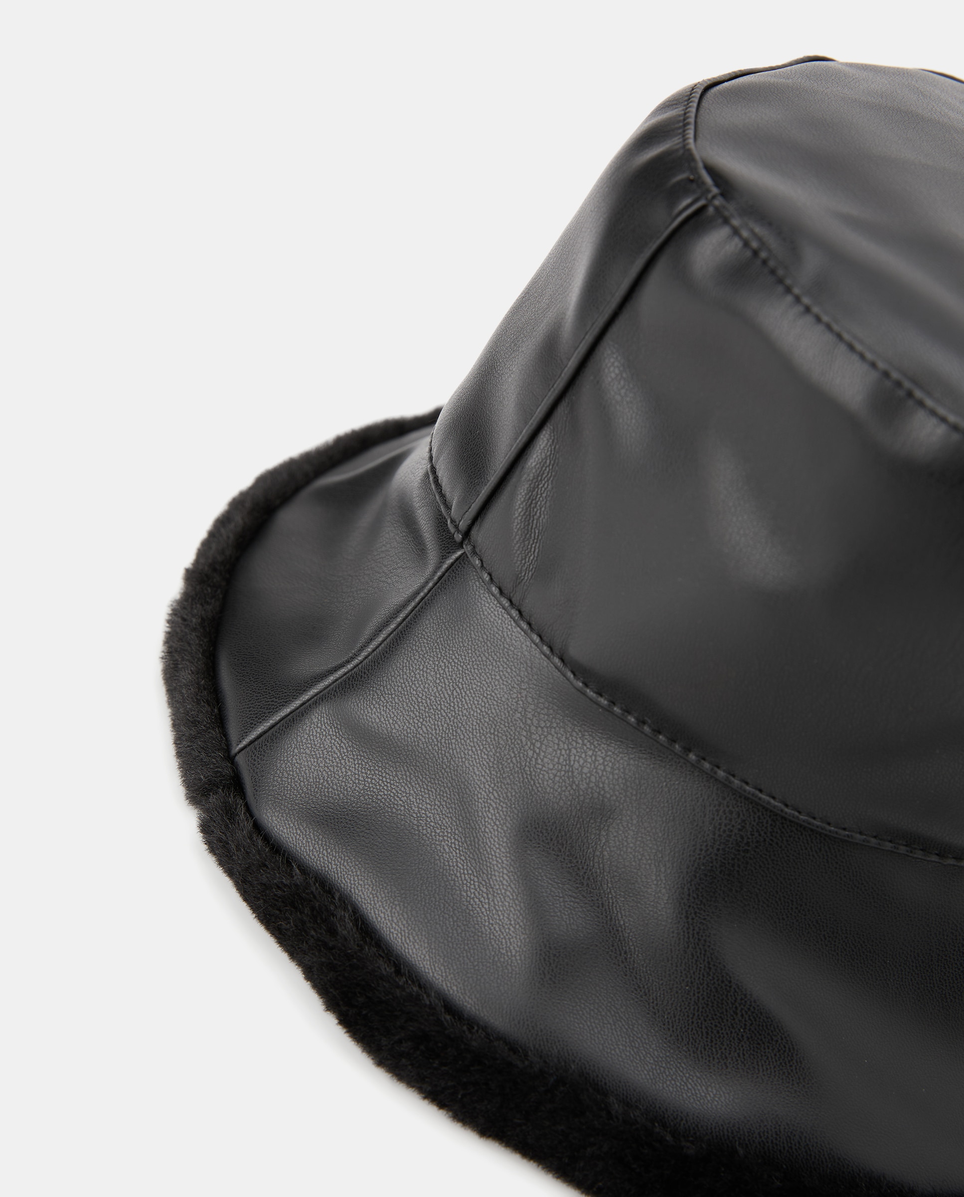 Gorro com Efeito de Pelo Preto-2
