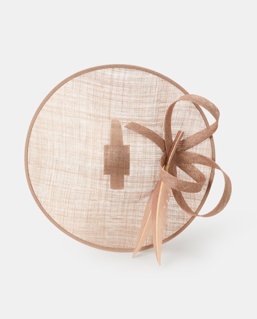 Imagen 0 de Tocado tipo wedd con red y plumas