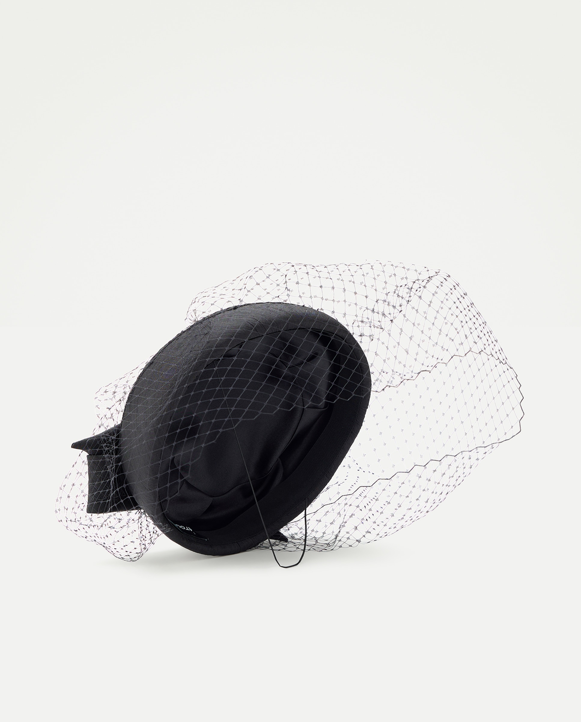 Casquete com Laço e Tule Preto-2